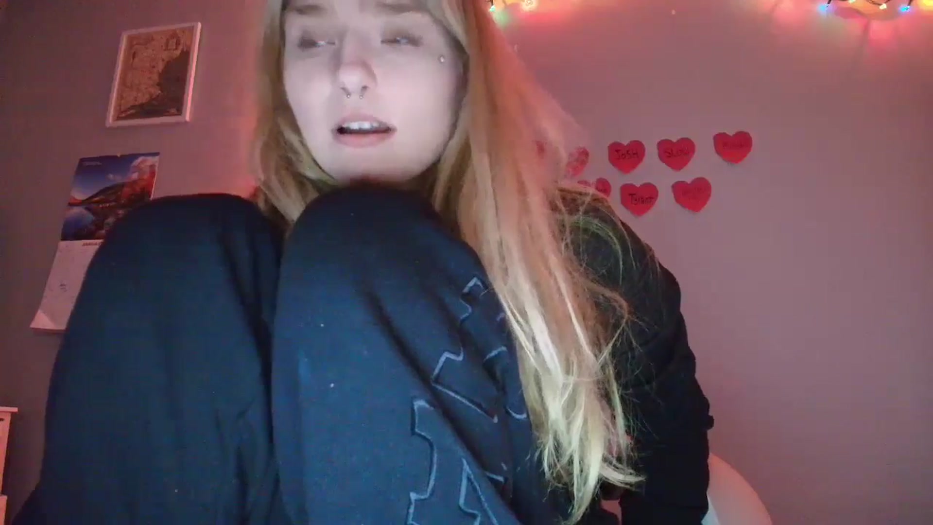 Gallery image thumbnail from DuckChan0's myfreecams stream on, 01/23/2026, 19:43 image 17 of 20