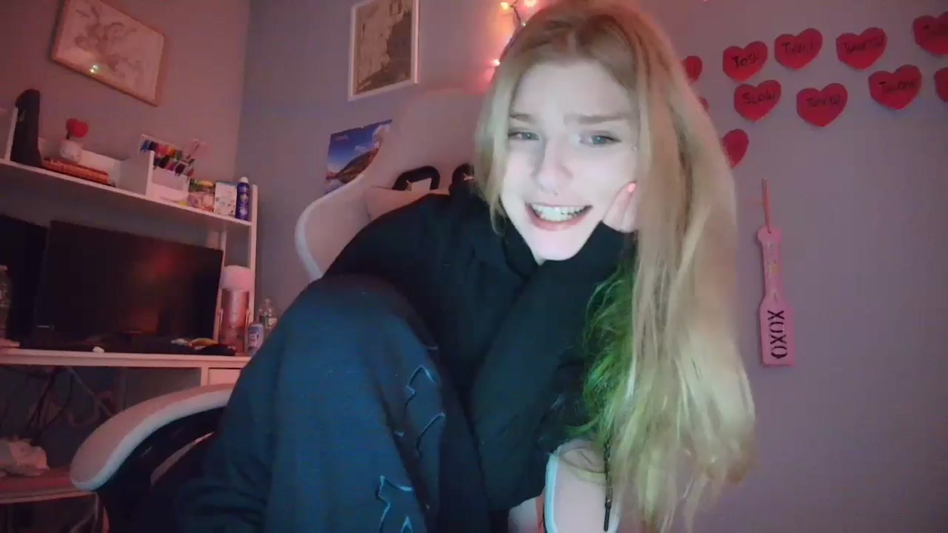 Gallery image thumbnail from DuckChan0's myfreecams stream on, 01/23/2026, 19:43 image 1 of 20