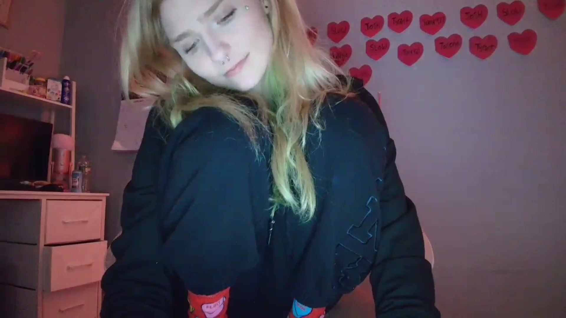 Gallery image thumbnail from DuckChan0's myfreecams stream on, 01/23/2026, 19:43 image 14 of 20