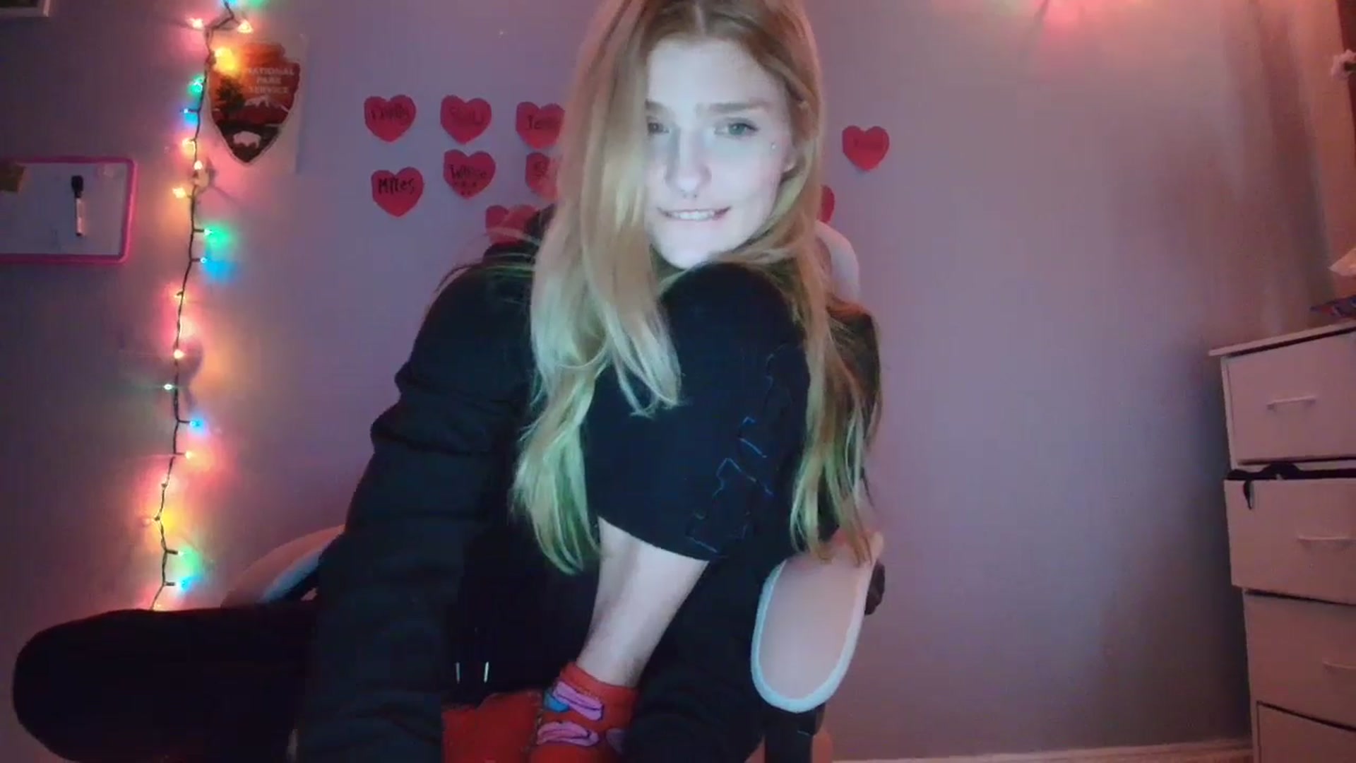 Gallery image thumbnail from DuckChan0's myfreecams stream on, 01/23/2026, 19:43 image 20 of 20
