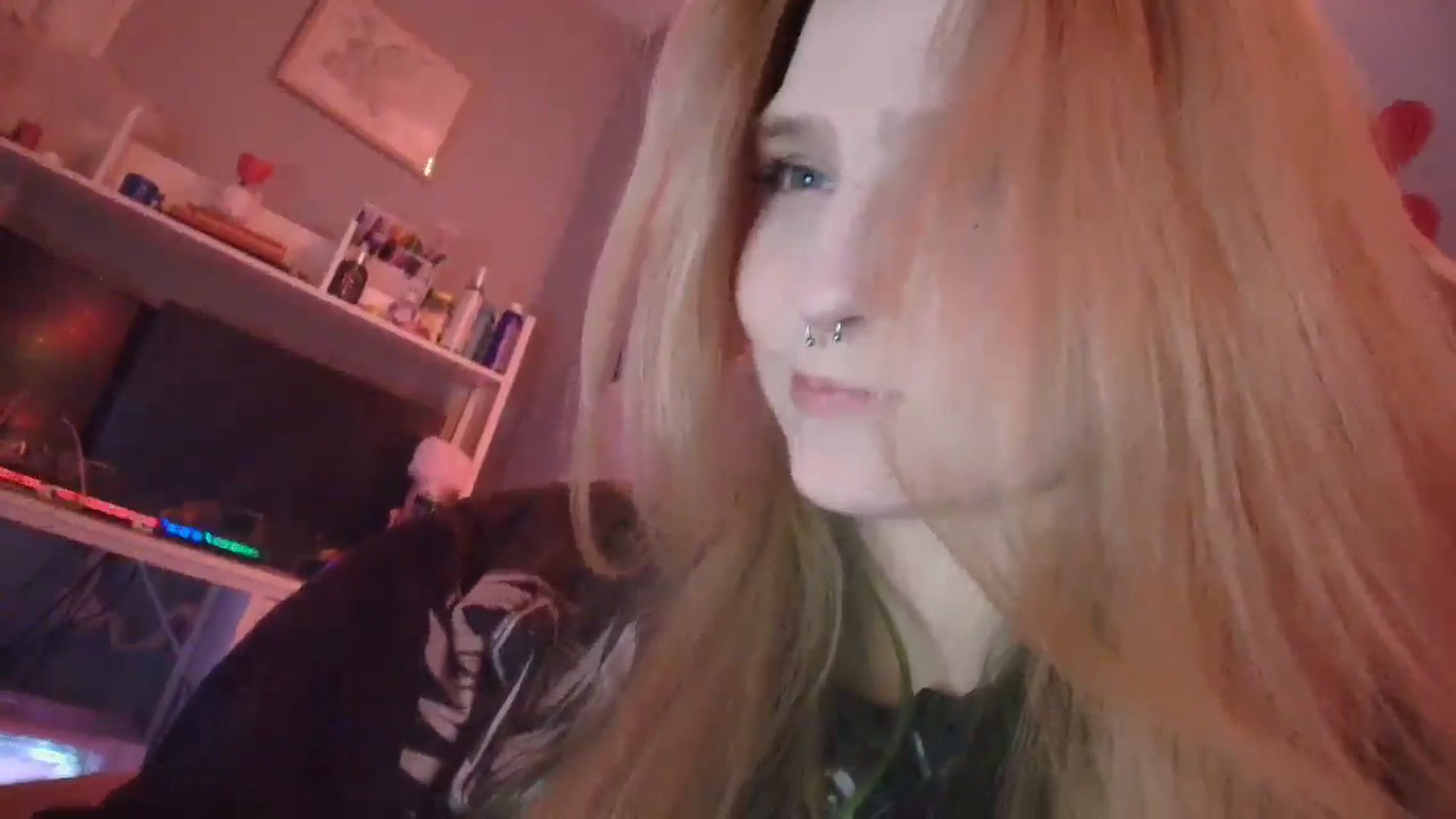 Gallery image thumbnail from DuckChan0's myfreecams stream on, 01/27/2026, 01:07 image 6 of 20