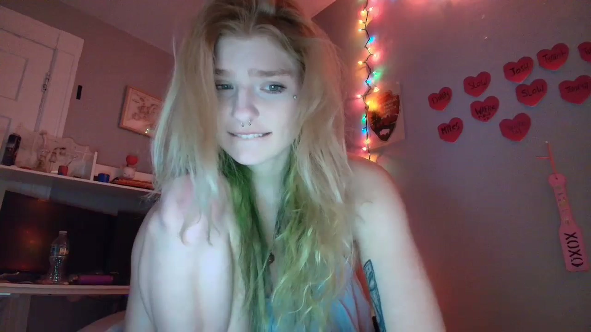 Gallery image thumbnail from DuckChan0's myfreecams stream on, 01/27/2026, 16:53 image 3 of 20
