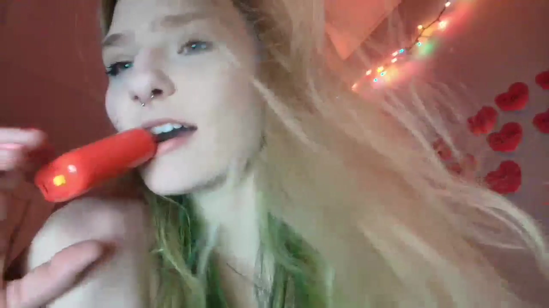 Gallery image thumbnail from DuckChan0's myfreecams stream on, 01/27/2026, 17:29 image 17 of 20