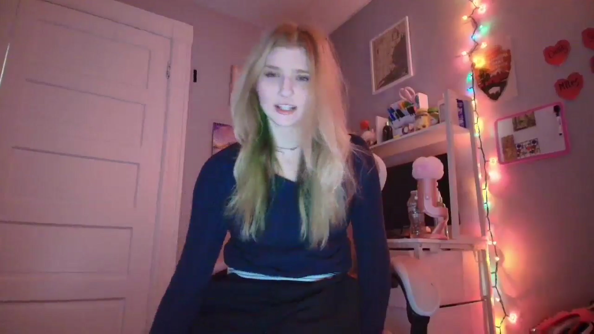 Gallery image thumbnail from DuckChan0's myfreecams stream on, 01/28/2026, 16:49 image 3 of 20