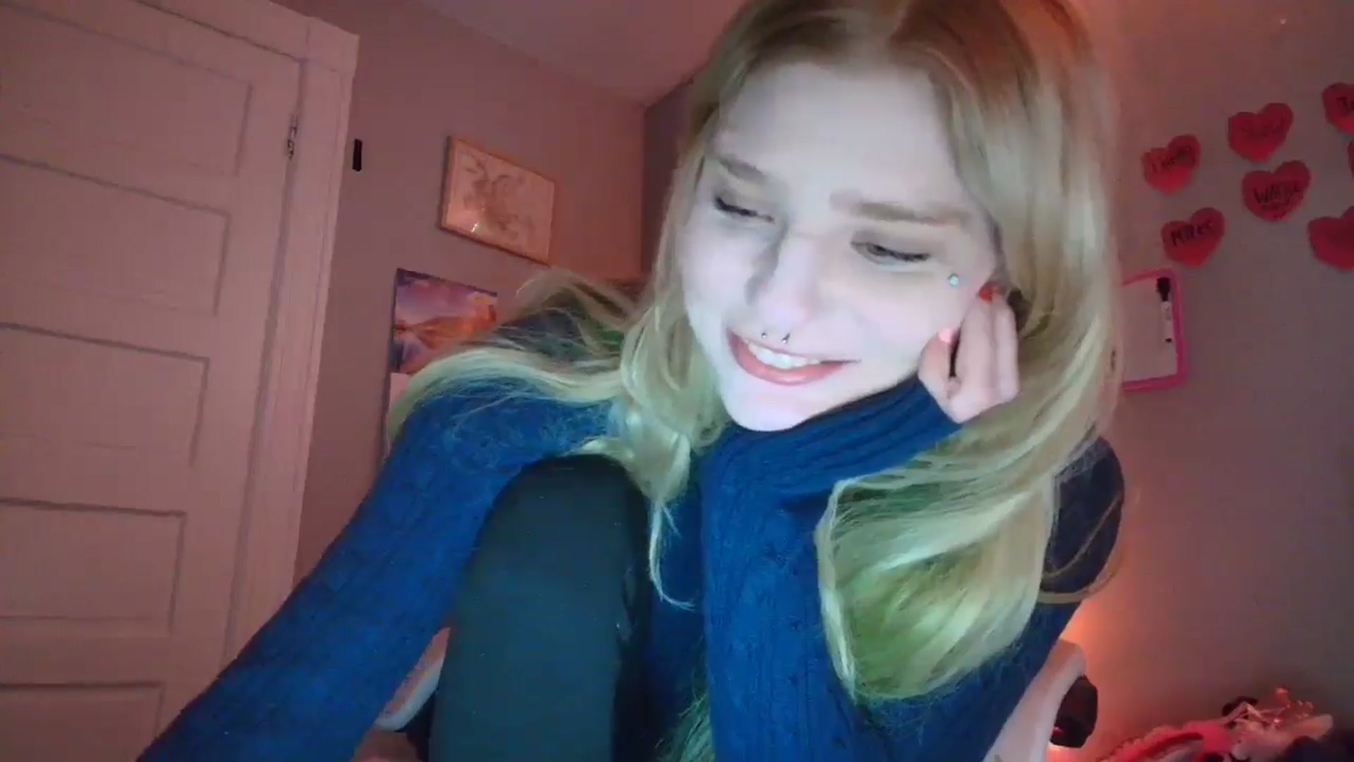 Gallery image thumbnail from DuckChan0's myfreecams stream on, 01/28/2026, 16:49 image 13 of 20
