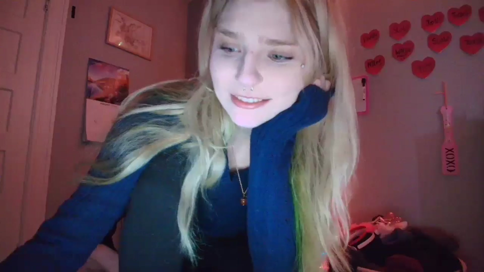 Gallery image thumbnail from DuckChan0's myfreecams stream on, 01/28/2026, 16:49 image 15 of 20
