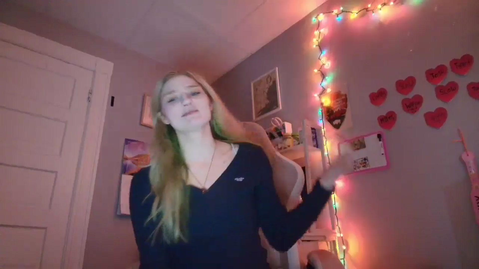 Gallery image thumbnail from DuckChan0's myfreecams stream on, 01/28/2026, 17:18 image 7 of 20