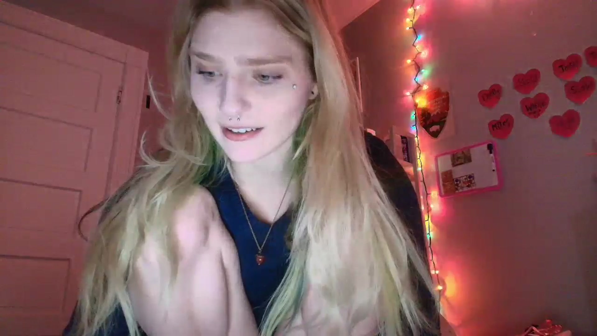 Gallery image thumbnail from DuckChan0's myfreecams stream on, 01/28/2026, 17:18 image 4 of 20