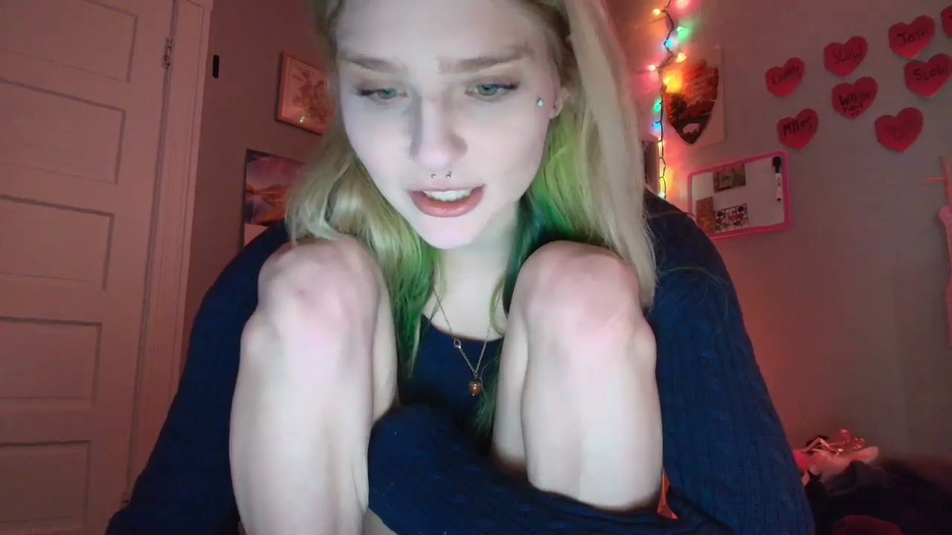Gallery image thumbnail from DuckChan0's myfreecams stream on, 01/28/2026, 17:18 image 18 of 20