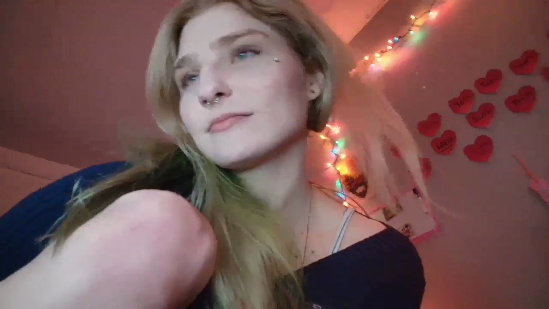 Gallery image thumbnail from DuckChan0's myfreecams stream on, 01/28/2026, 17:18 image 16 of 20