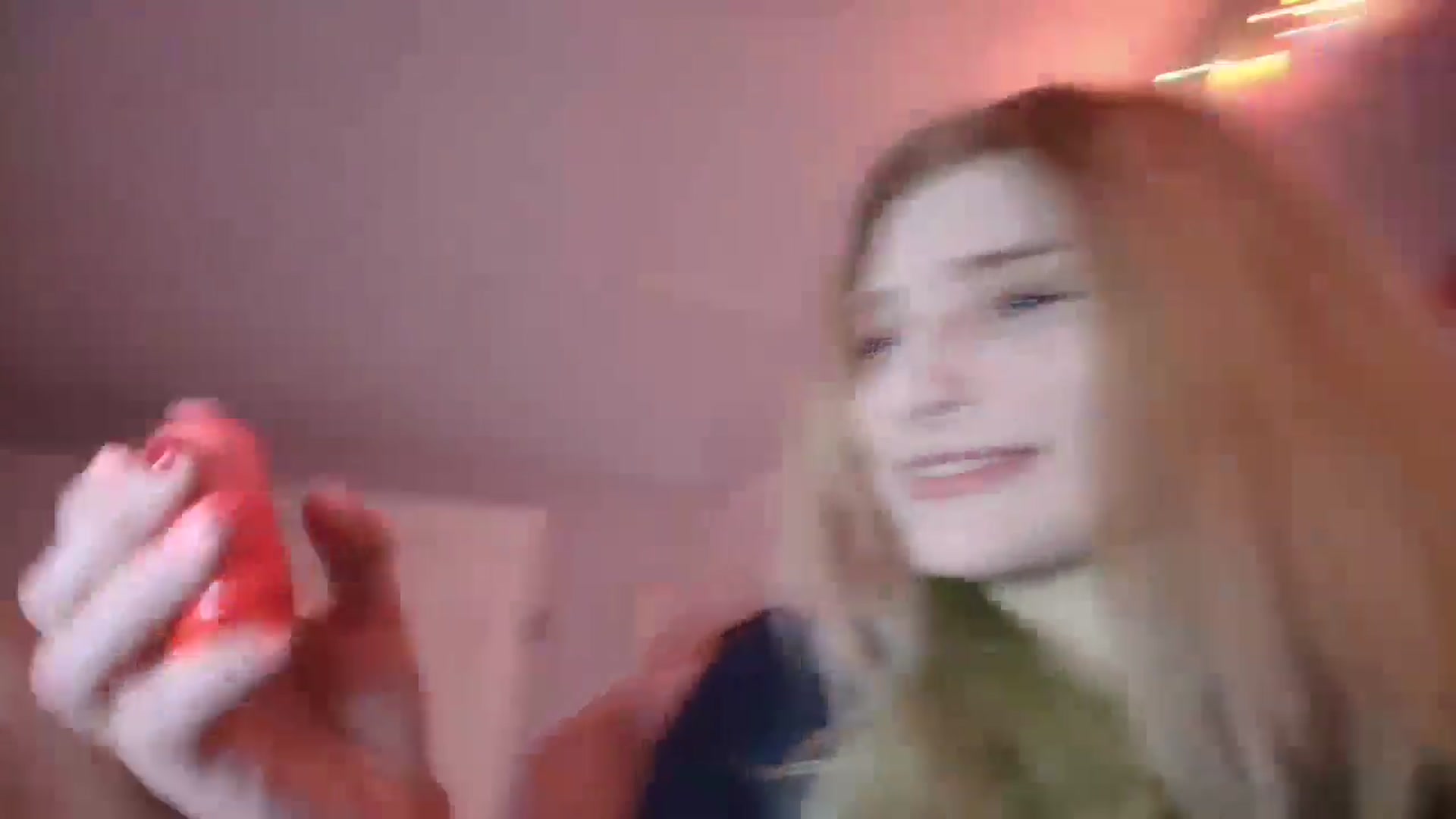 Gallery image thumbnail from DuckChan0's myfreecams stream on, 01/28/2026, 17:18 image 15 of 20
