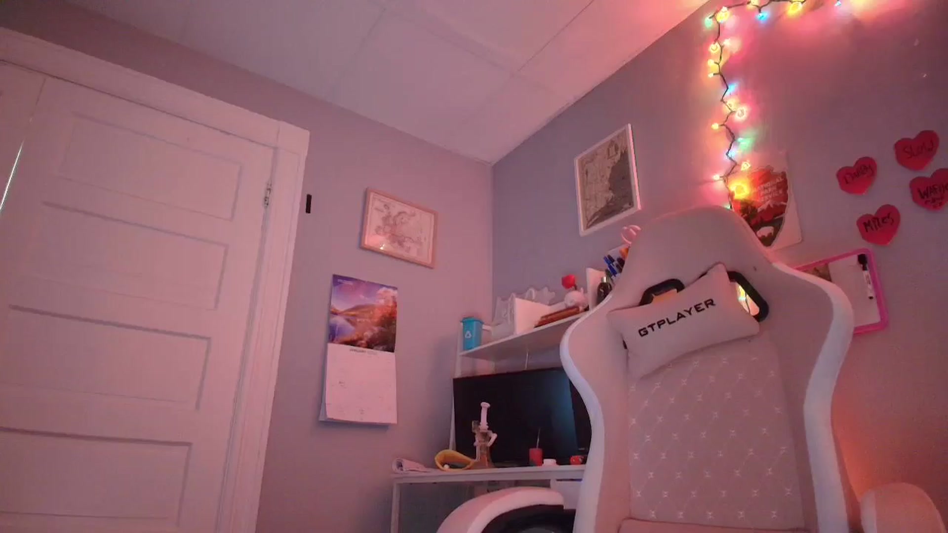 Gallery image thumbnail from DuckChan0's myfreecams stream on, 01/28/2026, 17:35 image 8 of 20
