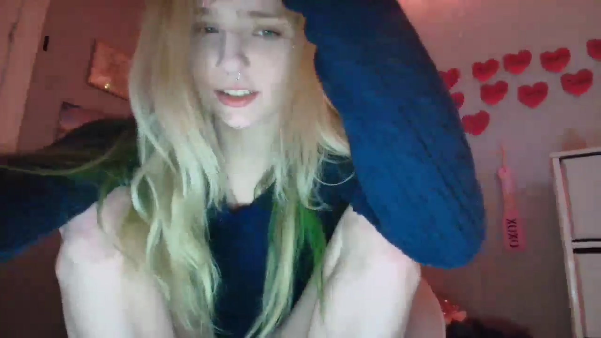 Gallery image thumbnail from DuckChan0's myfreecams stream on, 01/28/2026, 17:35 image 19 of 20