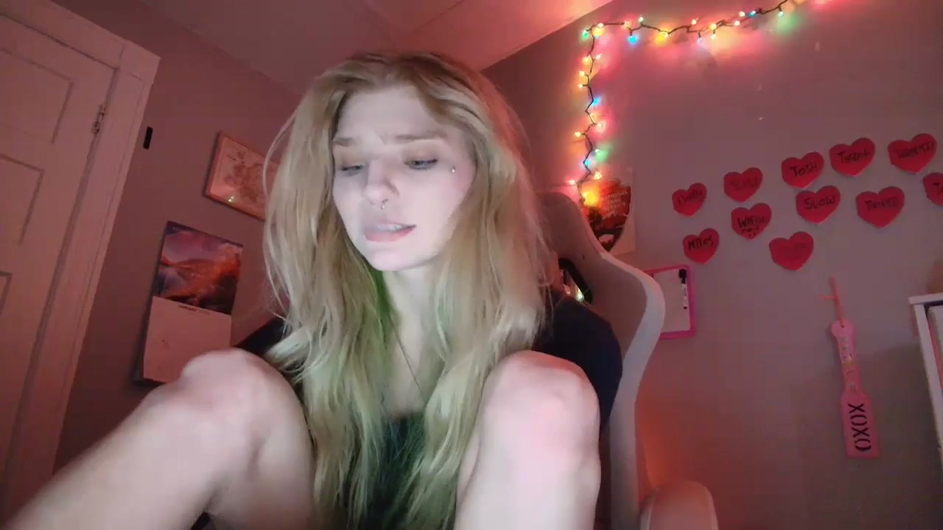 Gallery image thumbnail from DuckChan0's myfreecams stream on, 01/28/2026, 17:35 image 20 of 20