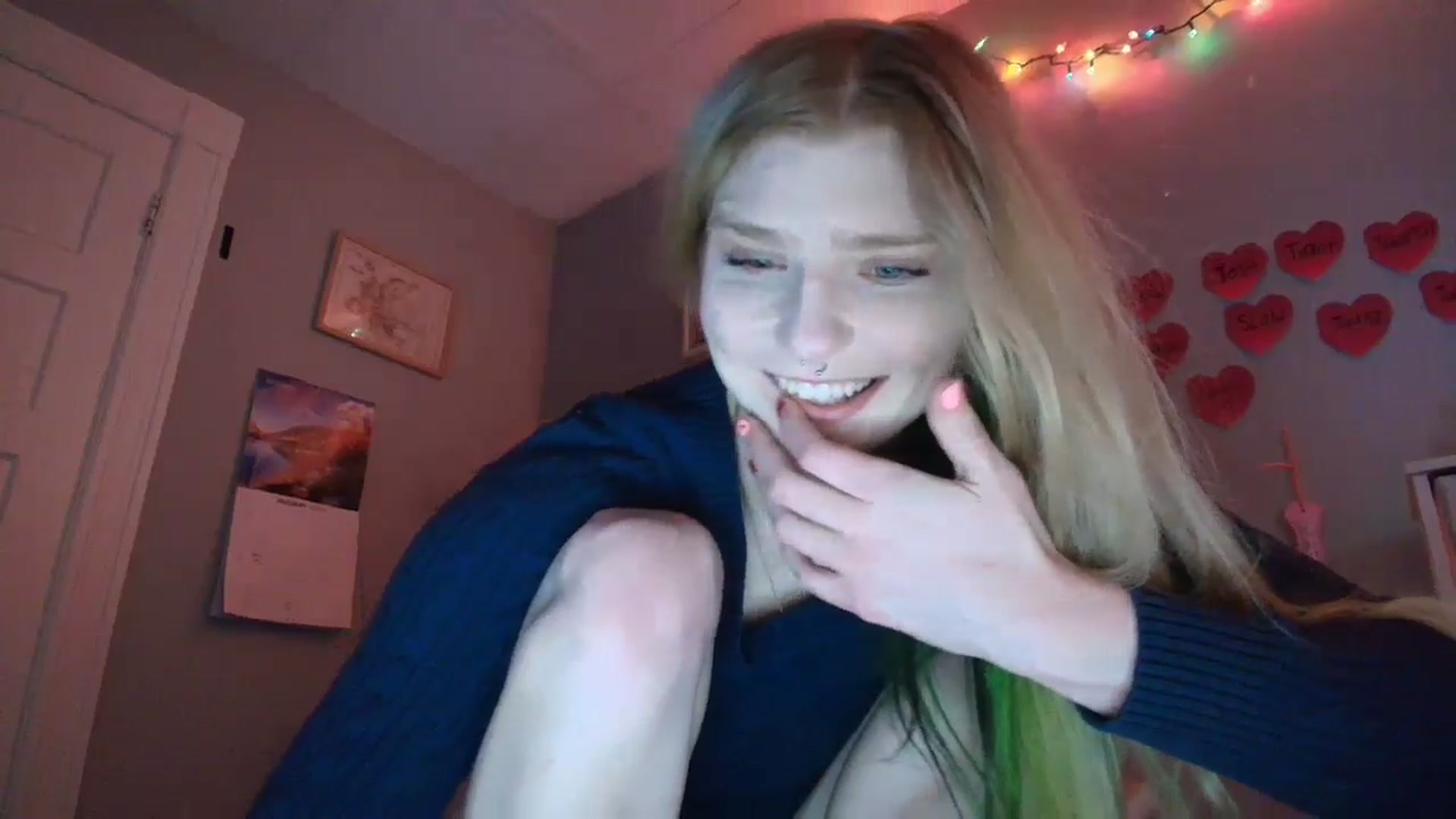 Gallery image thumbnail from DuckChan0's myfreecams stream on, 01/28/2026, 17:49 image 5 of 20