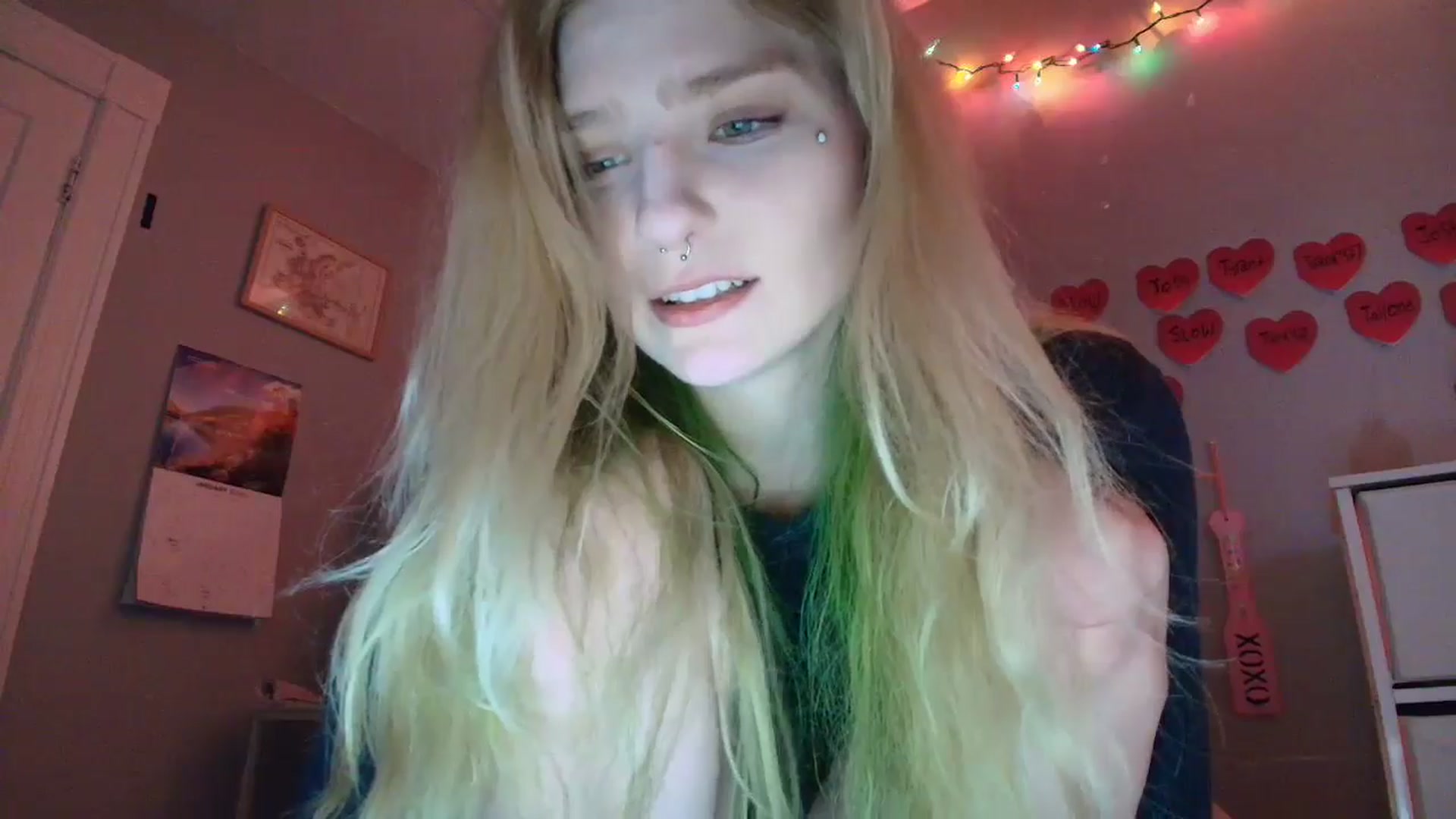 Gallery image thumbnail from DuckChan0's myfreecams stream on, 01/28/2026, 17:49 image 20 of 20
