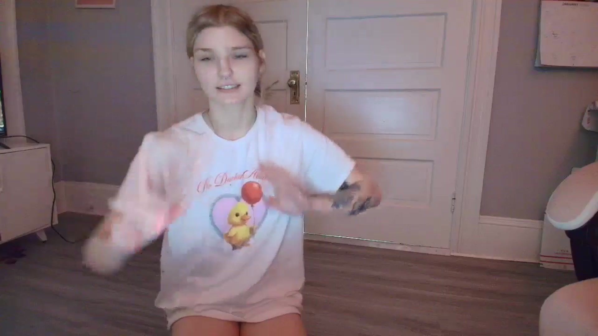 Gallery image thumbnail from DuckChan0's myfreecams stream on, 01/29/2026, 14:48 image 4 of 20