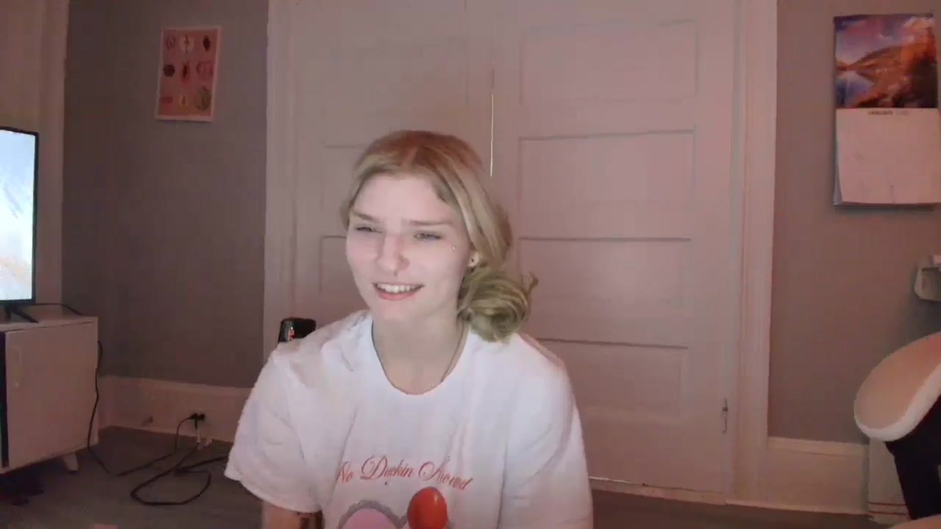Gallery image thumbnail from DuckChan0's myfreecams stream on, 01/29/2026, 14:48 image 12 of 20