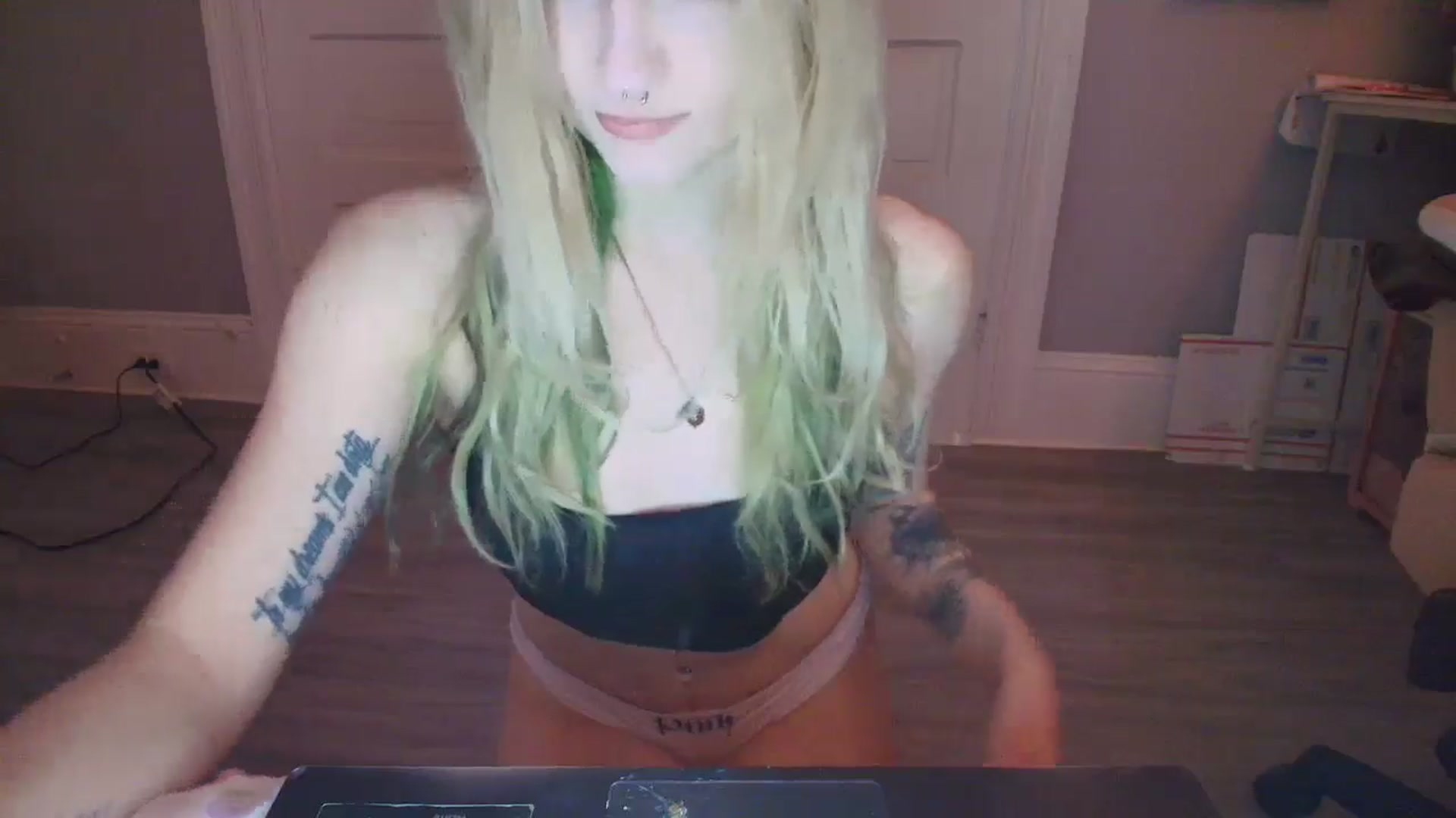 Gallery image thumbnail from DuckChan0's myfreecams stream on, 01/29/2026, 16:08 image 15 of 20