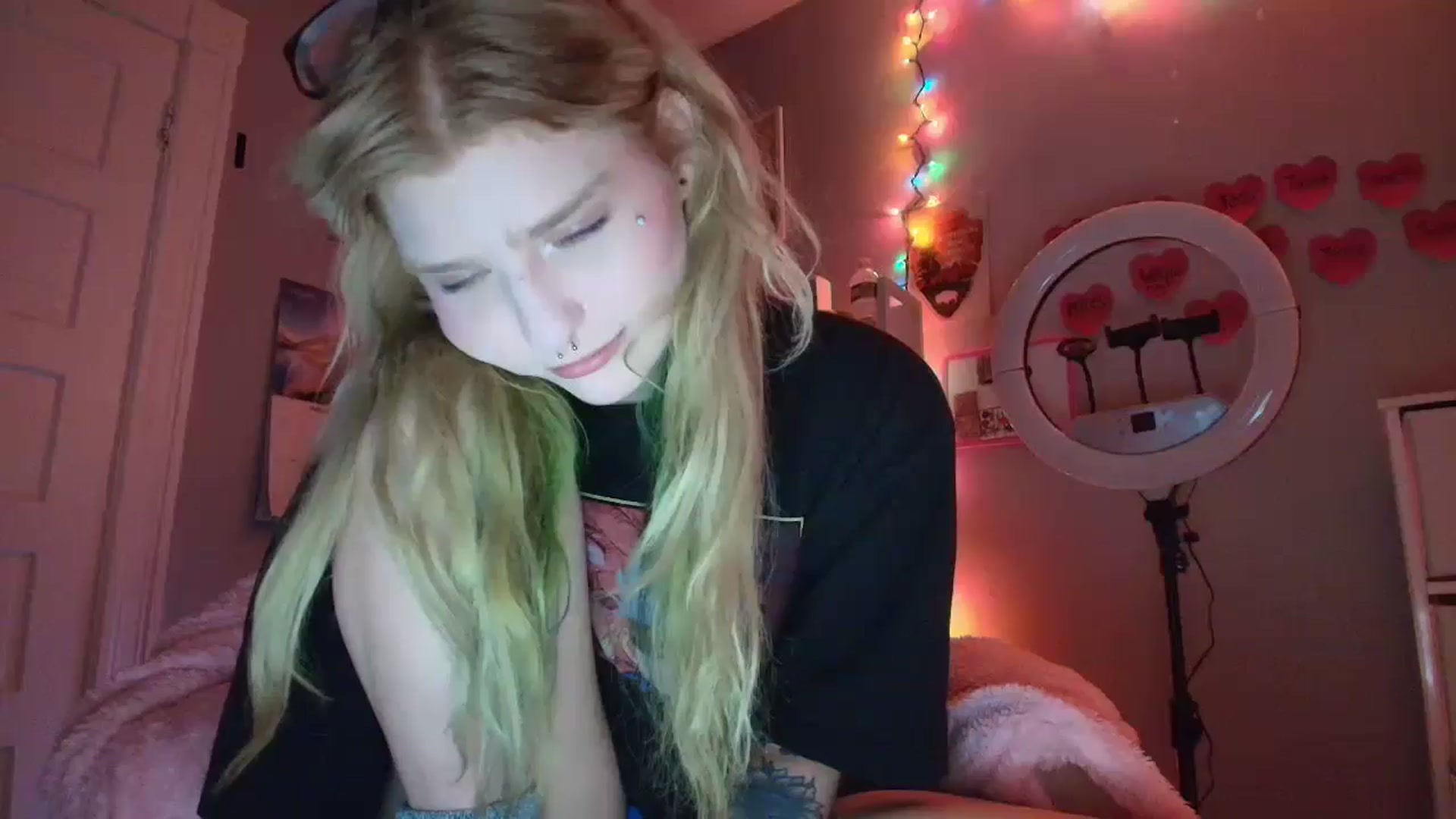 Gallery image thumbnail from DuckChan0's myfreecams stream on, 01/30/2026, 02:28 image 9 of 20