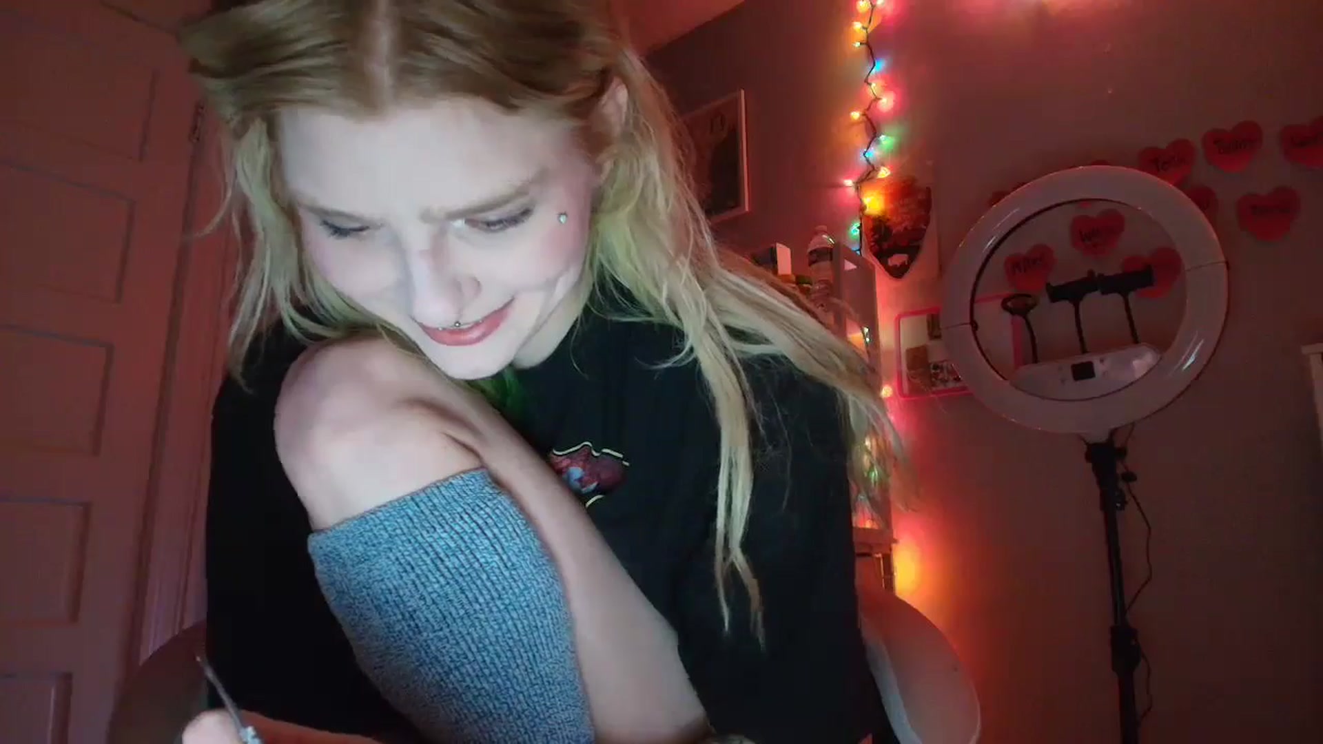 Gallery image thumbnail from DuckChan0's myfreecams stream on, 01/30/2026, 02:28 image 6 of 20