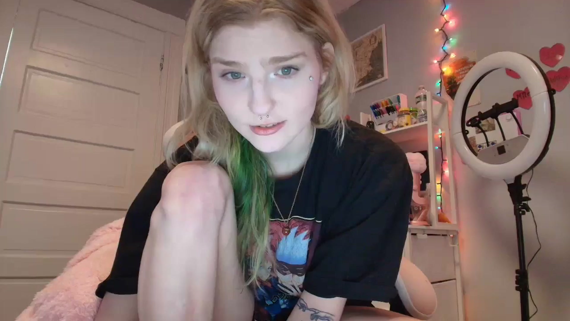 Gallery image thumbnail from DuckChan0's myfreecams stream on, 01/30/2026, 16:09 image 16 of 20