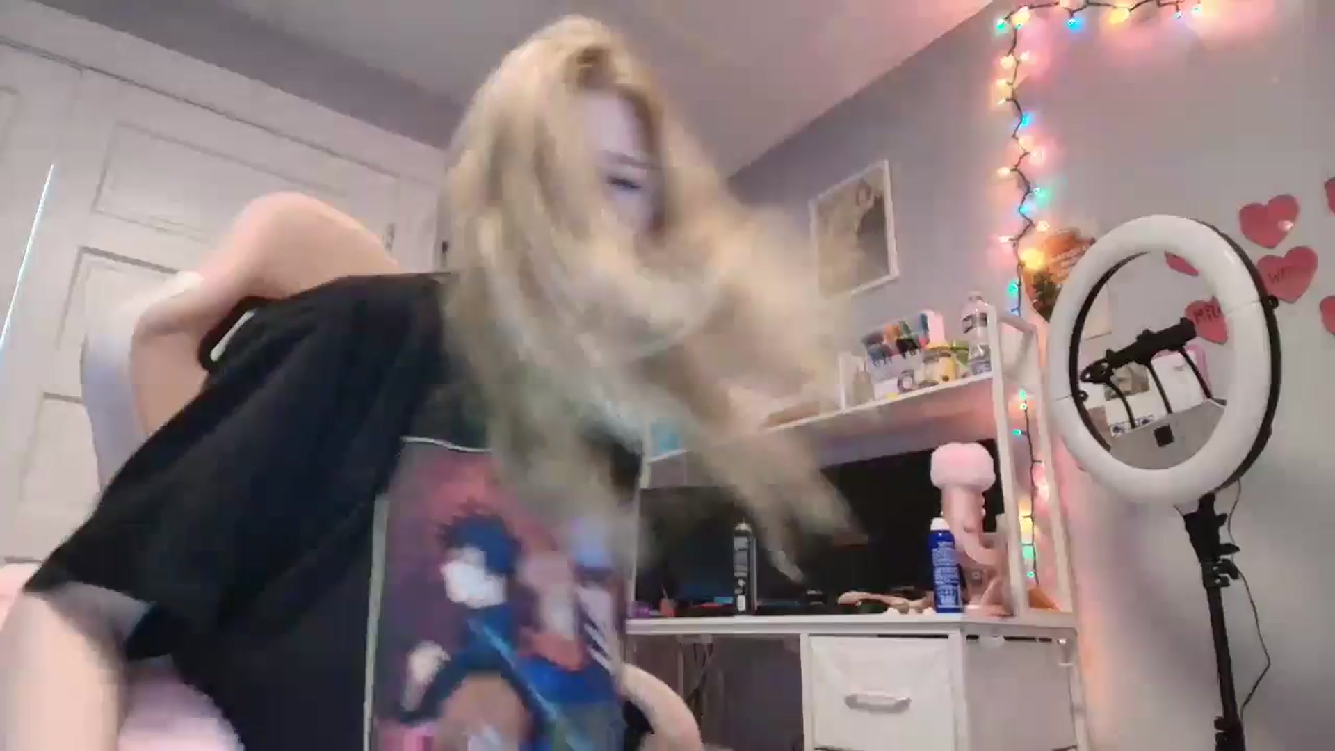 Gallery image thumbnail from DuckChan0's myfreecams stream on, 01/30/2026, 16:09 image 11 of 20