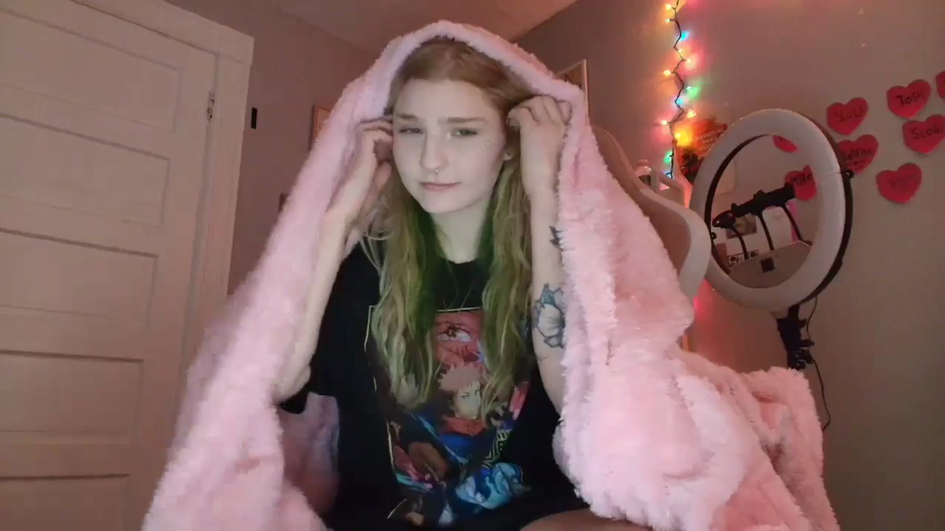 Gallery image thumbnail from DuckChan0's myfreecams stream on, 01/30/2026, 16:46 image 3 of 20