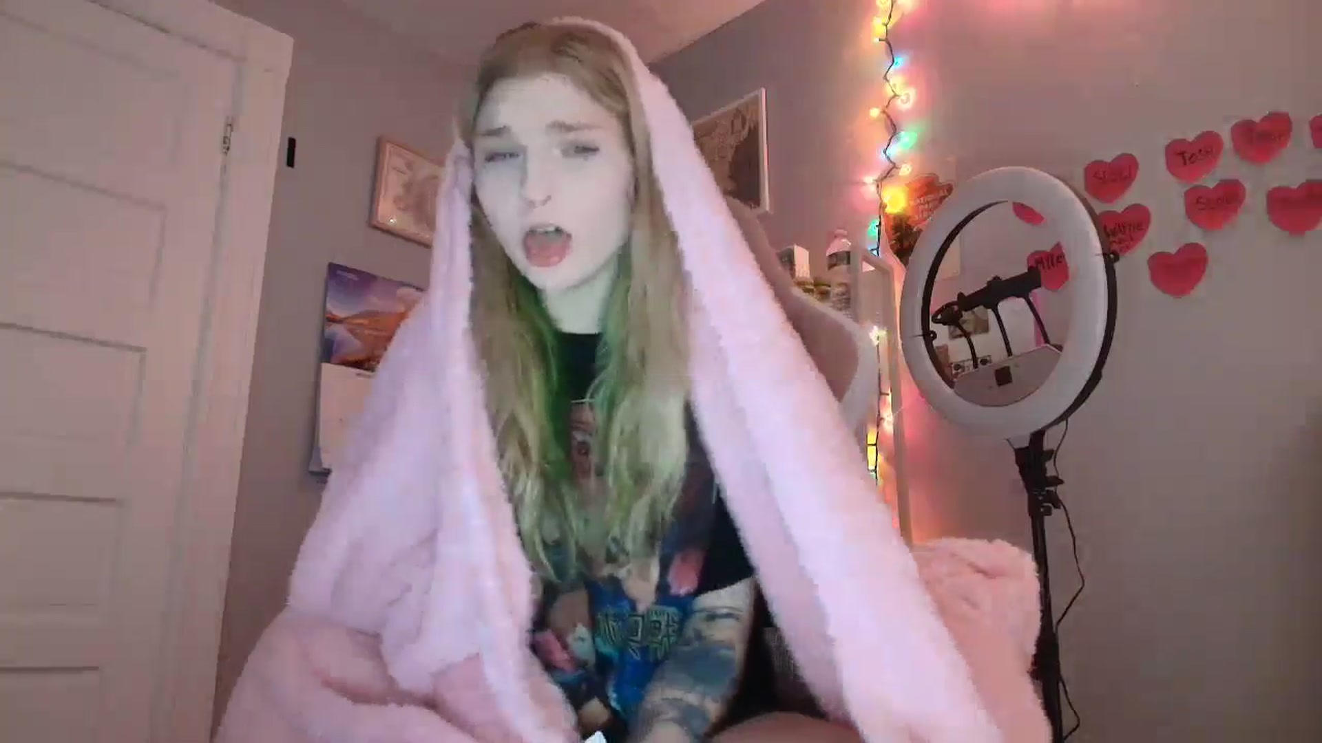 Gallery image thumbnail from DuckChan0's myfreecams stream on, 01/30/2026, 16:46 image 7 of 20