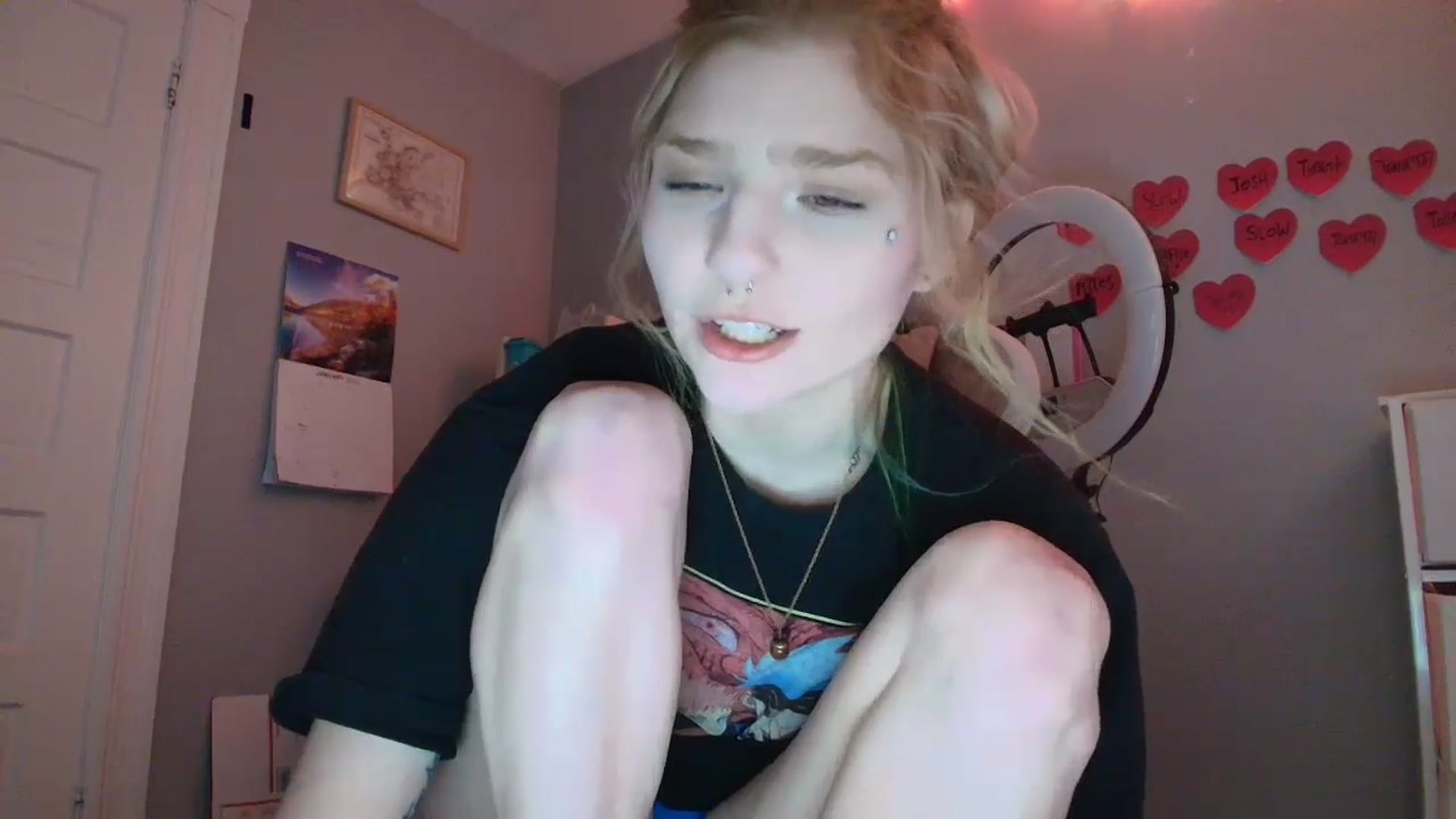 Gallery image thumbnail from DuckChan0's myfreecams stream on, 01/30/2026, 18:04 image 16 of 20