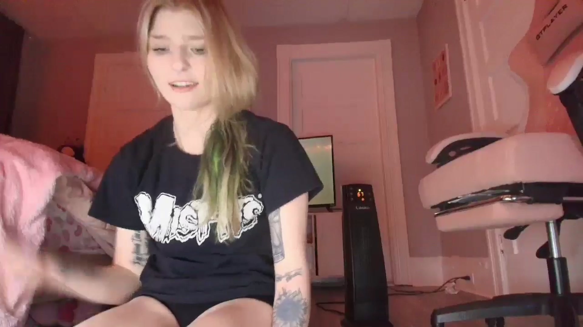 Gallery image thumbnail from DuckChan0's myfreecams stream on, 02/02/2026, 01:21 image 7 of 20