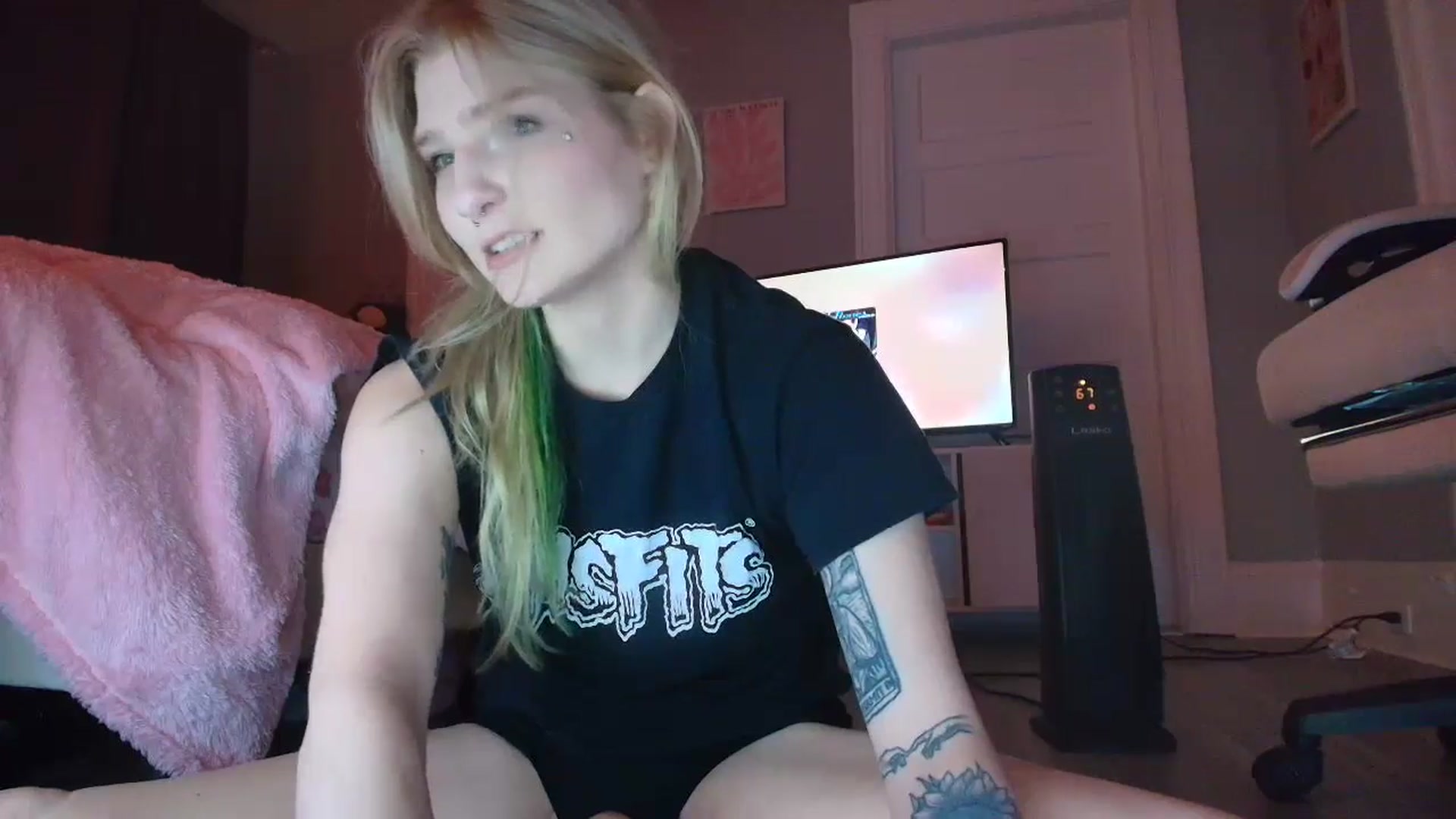 Gallery image thumbnail from DuckChan0's myfreecams stream on, 02/02/2026, 01:21 image 5 of 20