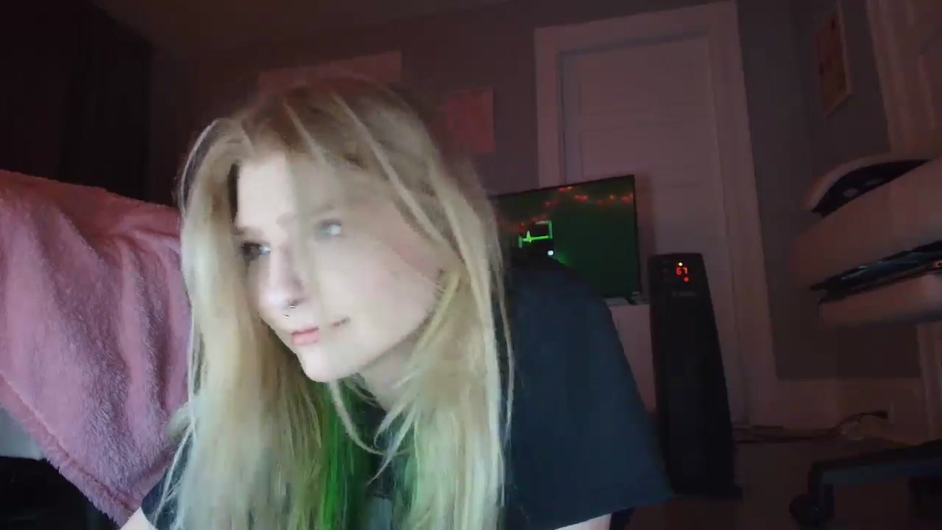 Gallery image thumbnail from DuckChan0's myfreecams stream on, 02/02/2026, 01:21 image 2 of 20