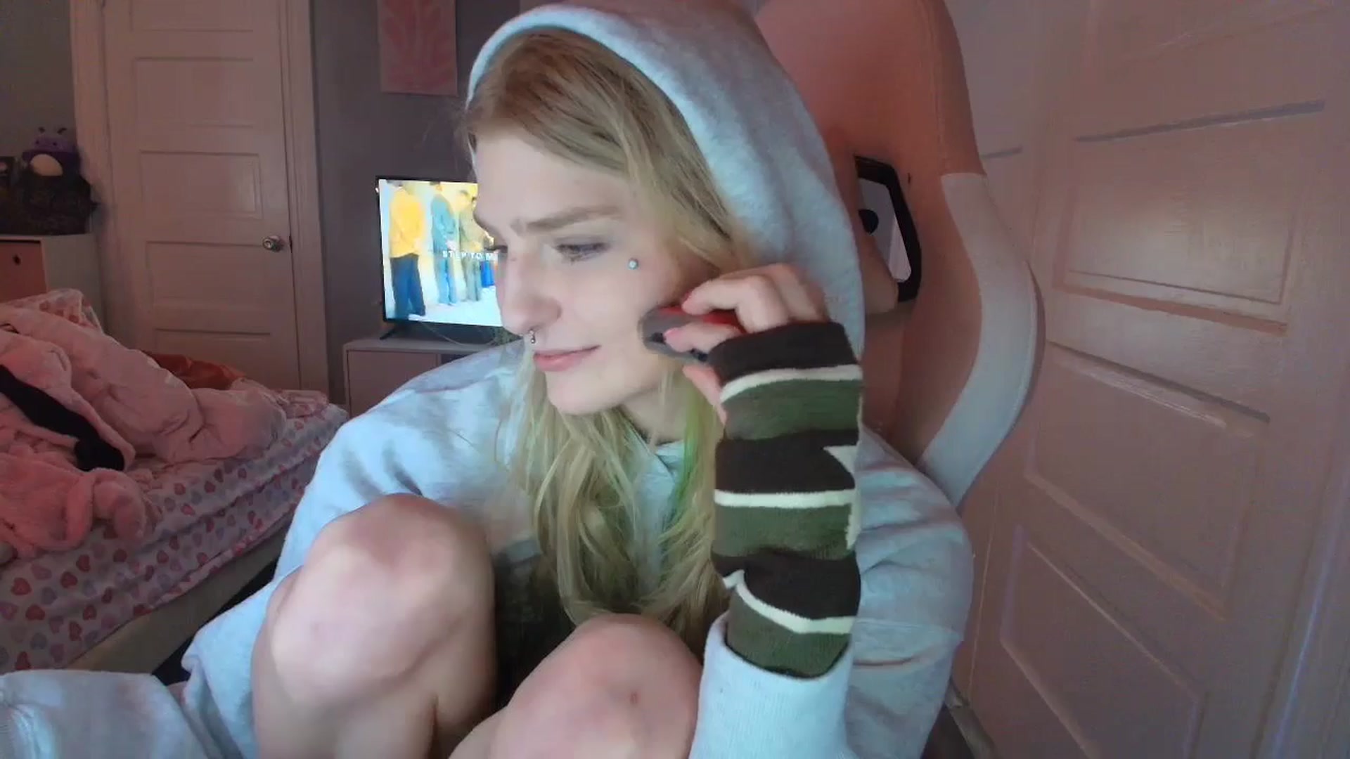 Gallery image thumbnail from DuckChan0's myfreecams stream on, 02/02/2026, 16:24 image 7 of 20