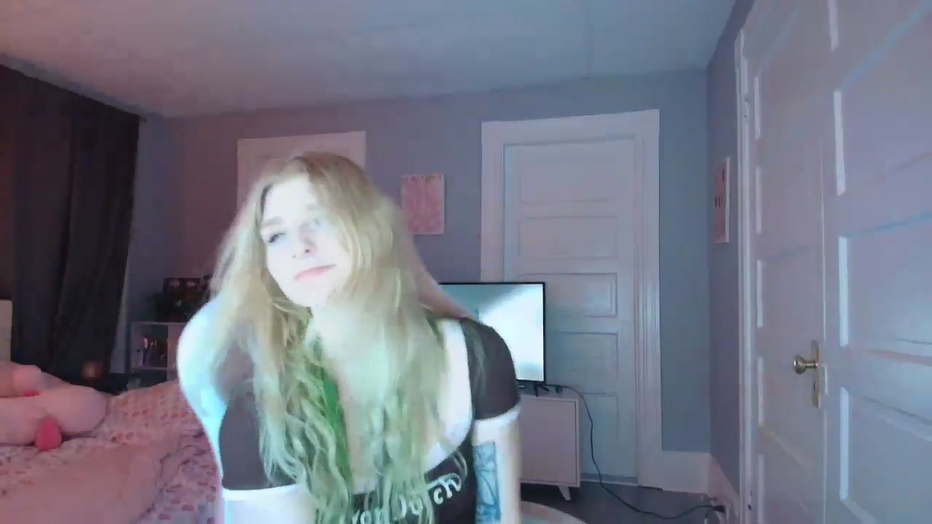 Gallery image thumbnail from DuckChan0's myfreecams stream on, 02/03/2026, 24:40 image 5 of 20