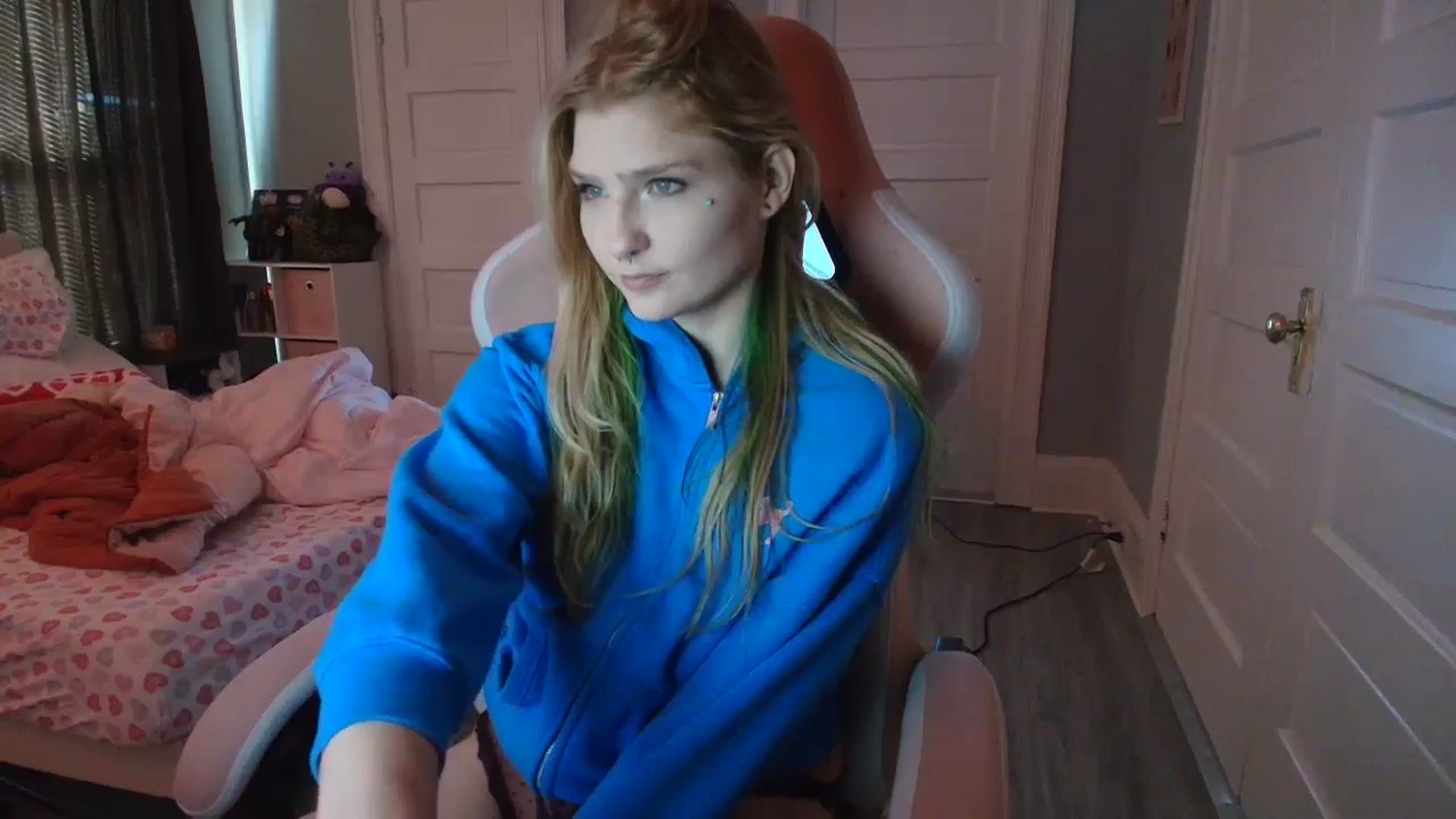 Gallery image thumbnail from DuckChan0's myfreecams stream on, 02/03/2026, 16:24 image 2 of 20