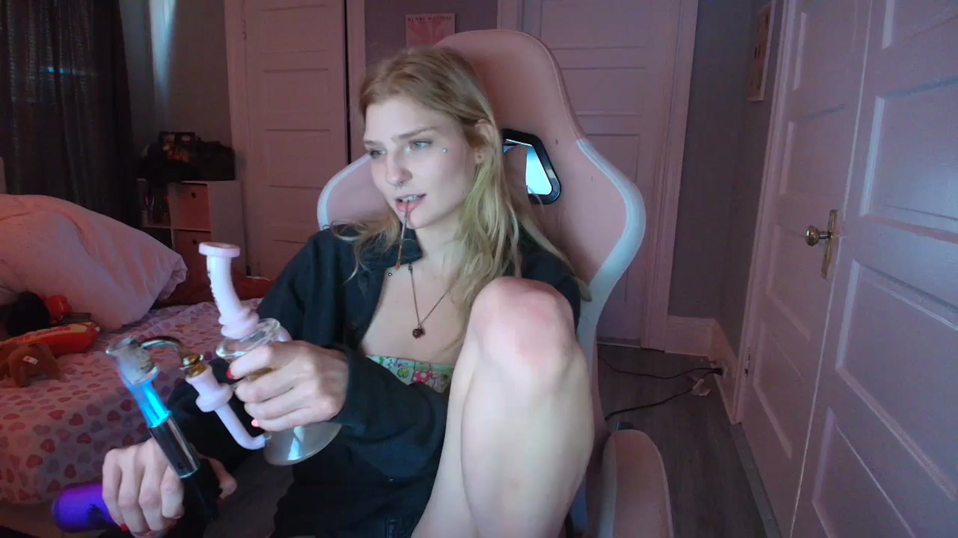 Gallery image thumbnail from DuckChan0's myfreecams stream on, 02/05/2026, 19:22 image 15 of 20