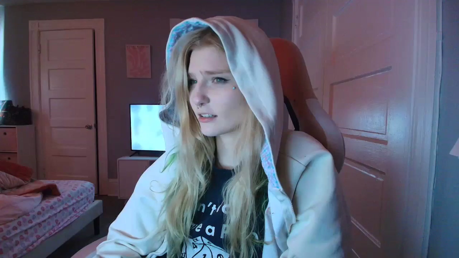 Gallery image thumbnail from DuckChan0's myfreecams stream on, 02/09/2026, 18:58 image 13 of 20