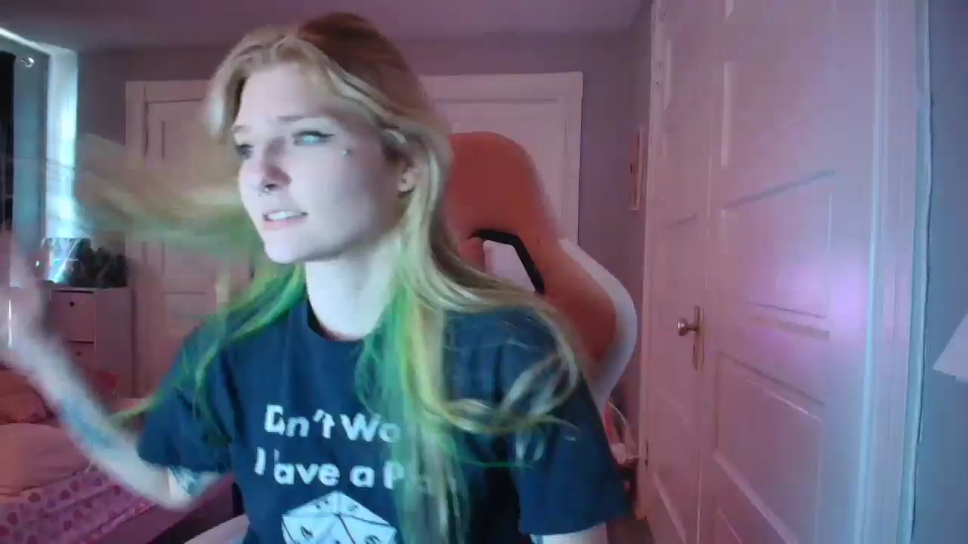 Gallery image thumbnail from DuckChan0's myfreecams stream on, 02/09/2026, 18:58 image 1 of 20