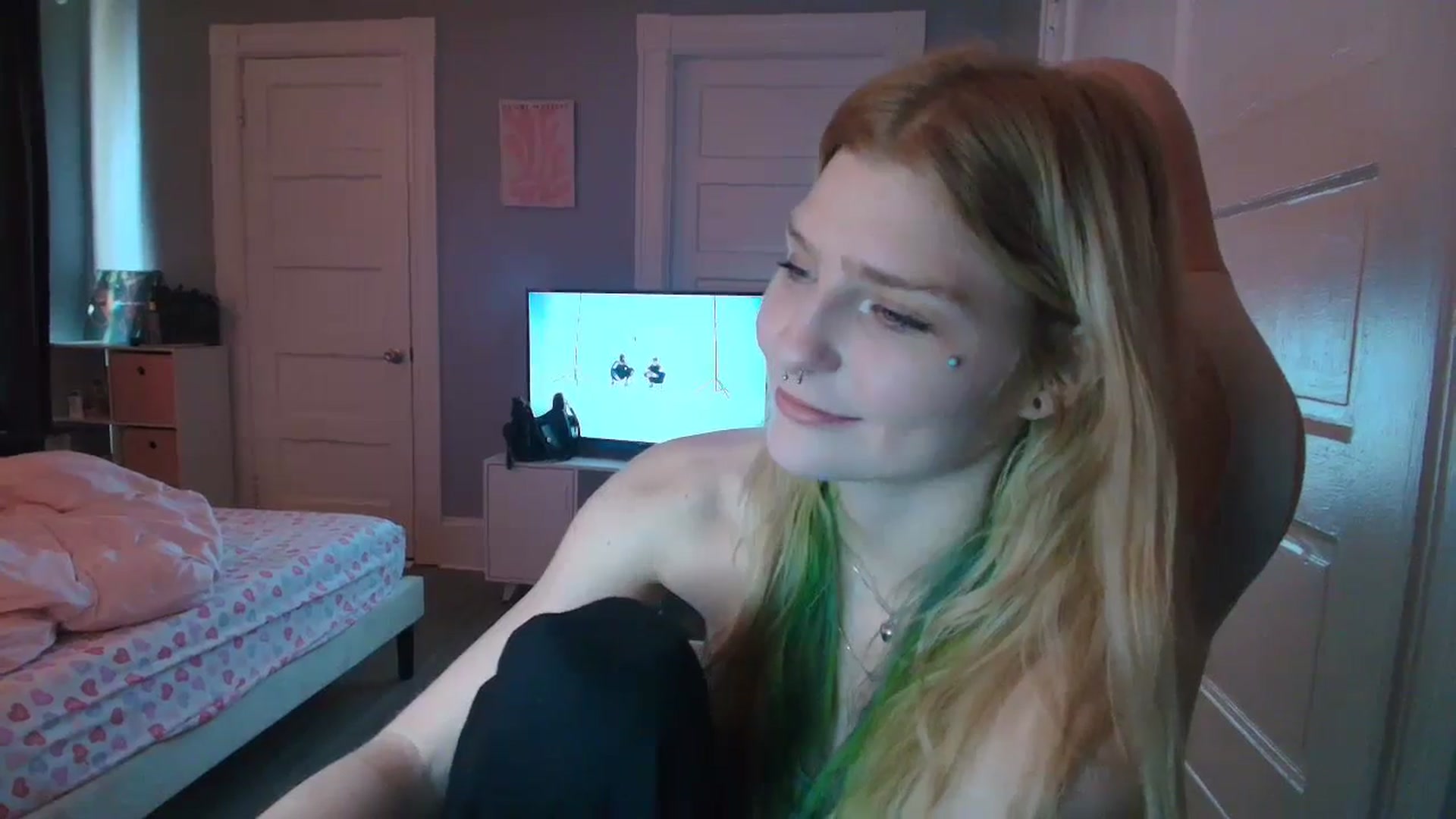 Gallery image thumbnail from DuckChan0's myfreecams stream on, 02/10/2026, 17:56 image 9 of 20