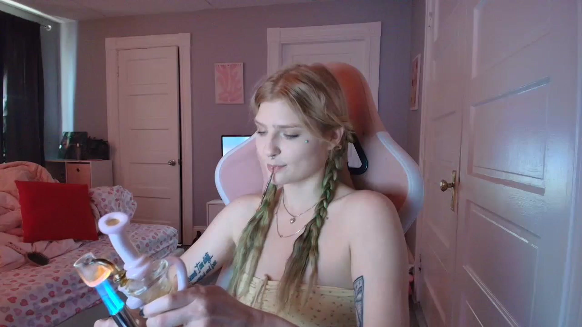 Gallery image thumbnail from DuckChan0's myfreecams stream on, 02/11/2026, 19:18 image 19 of 20