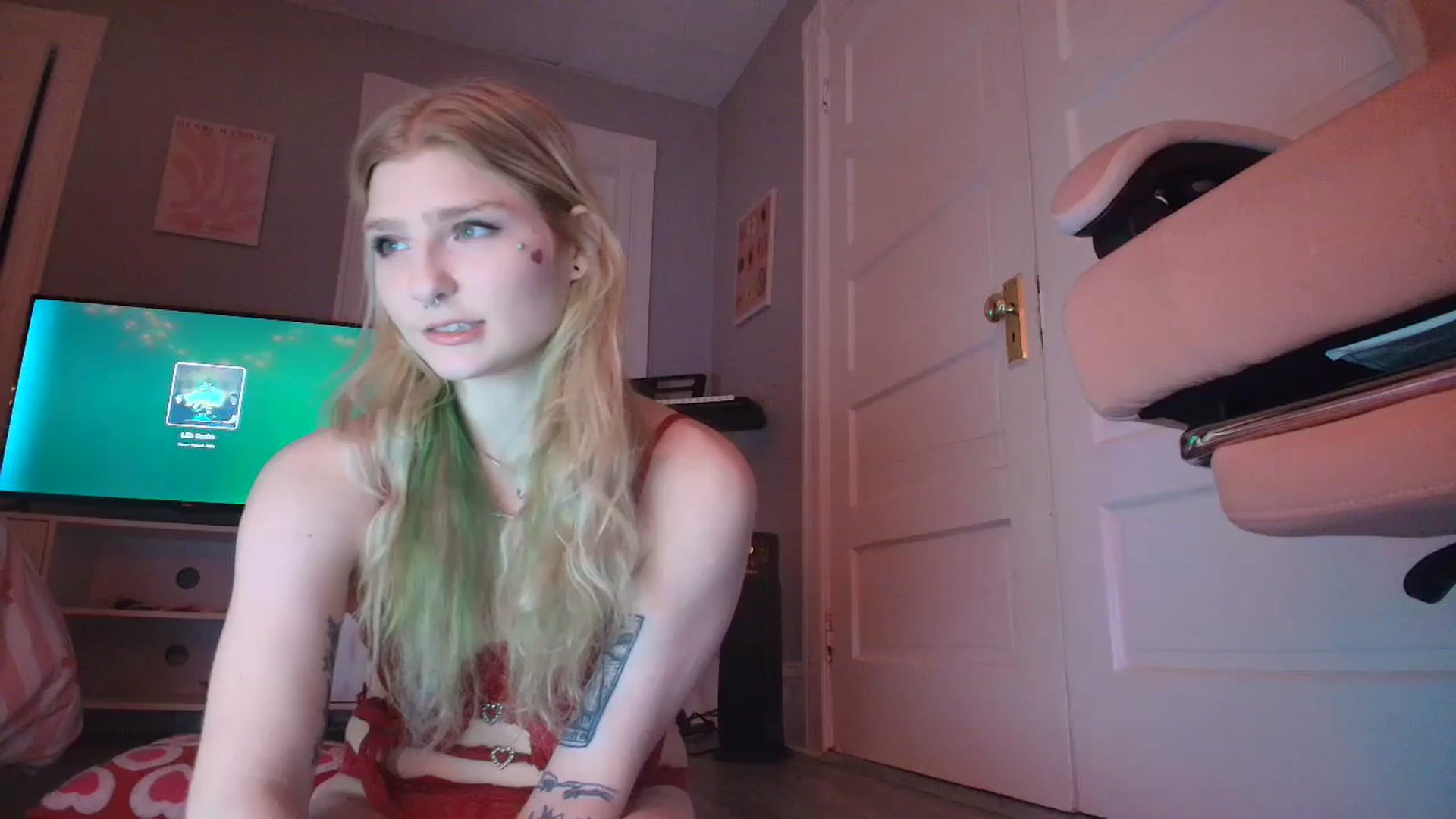 Gallery image thumbnail from DuckChan0's myfreecams stream on, 02/15/2026, 01:52 image 8 of 20