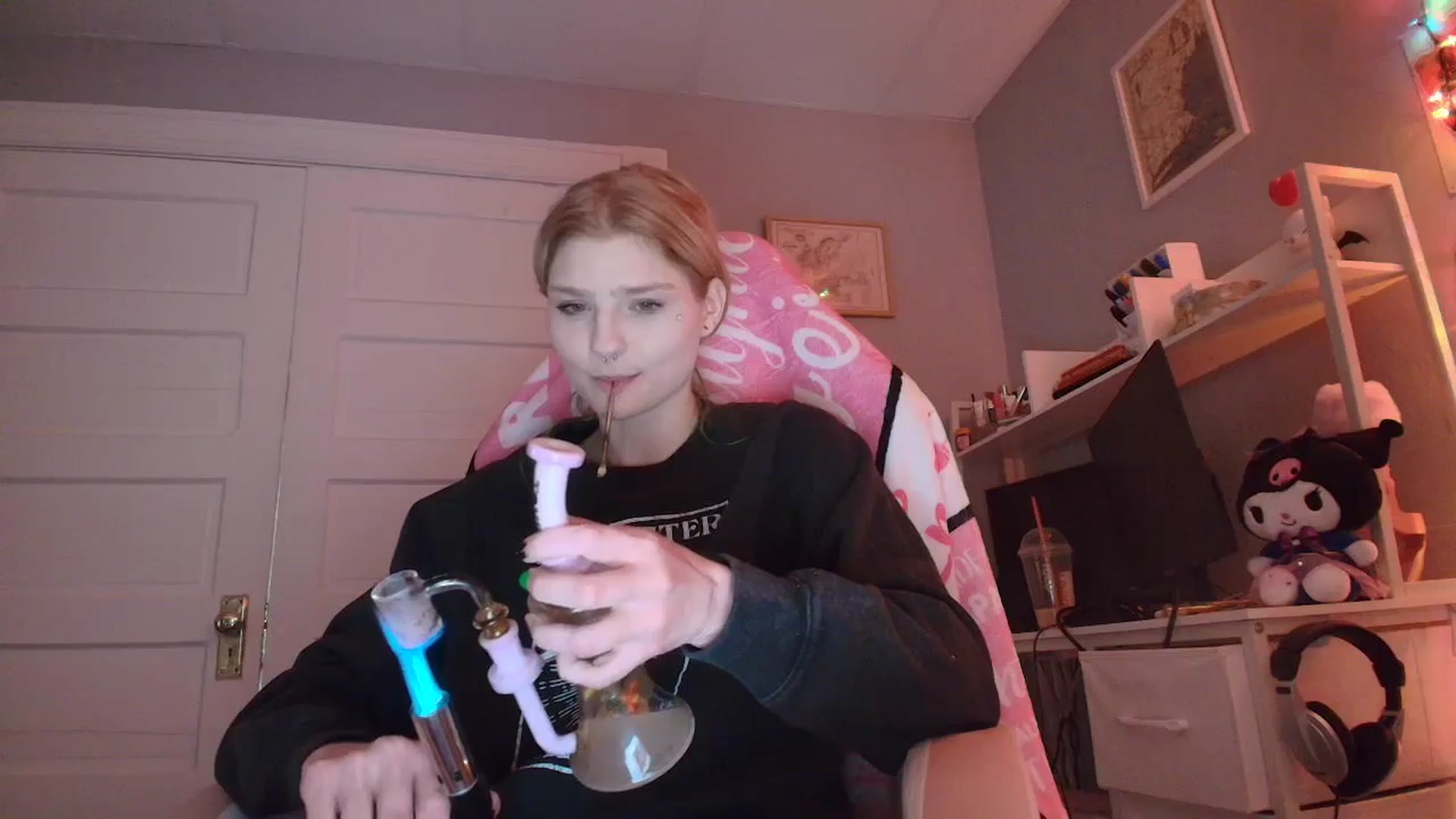 Gallery image thumbnail from DuckChan0's myfreecams stream on, 02/18/2026, 18:24 image 12 of 20