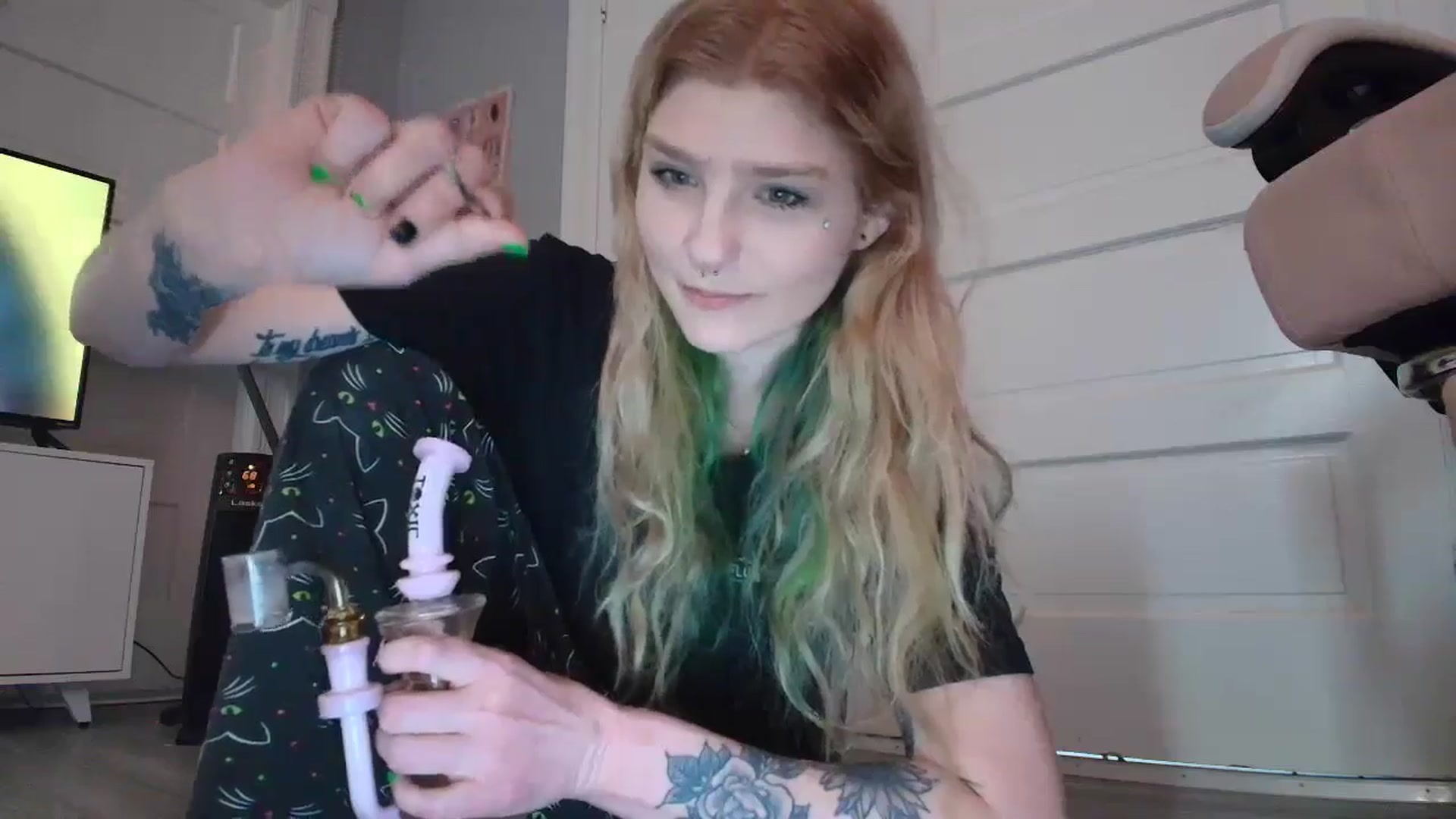 Gallery image thumbnail from DuckChan0's myfreecams stream on, 02/19/2026, 14:02 image 18 of 20