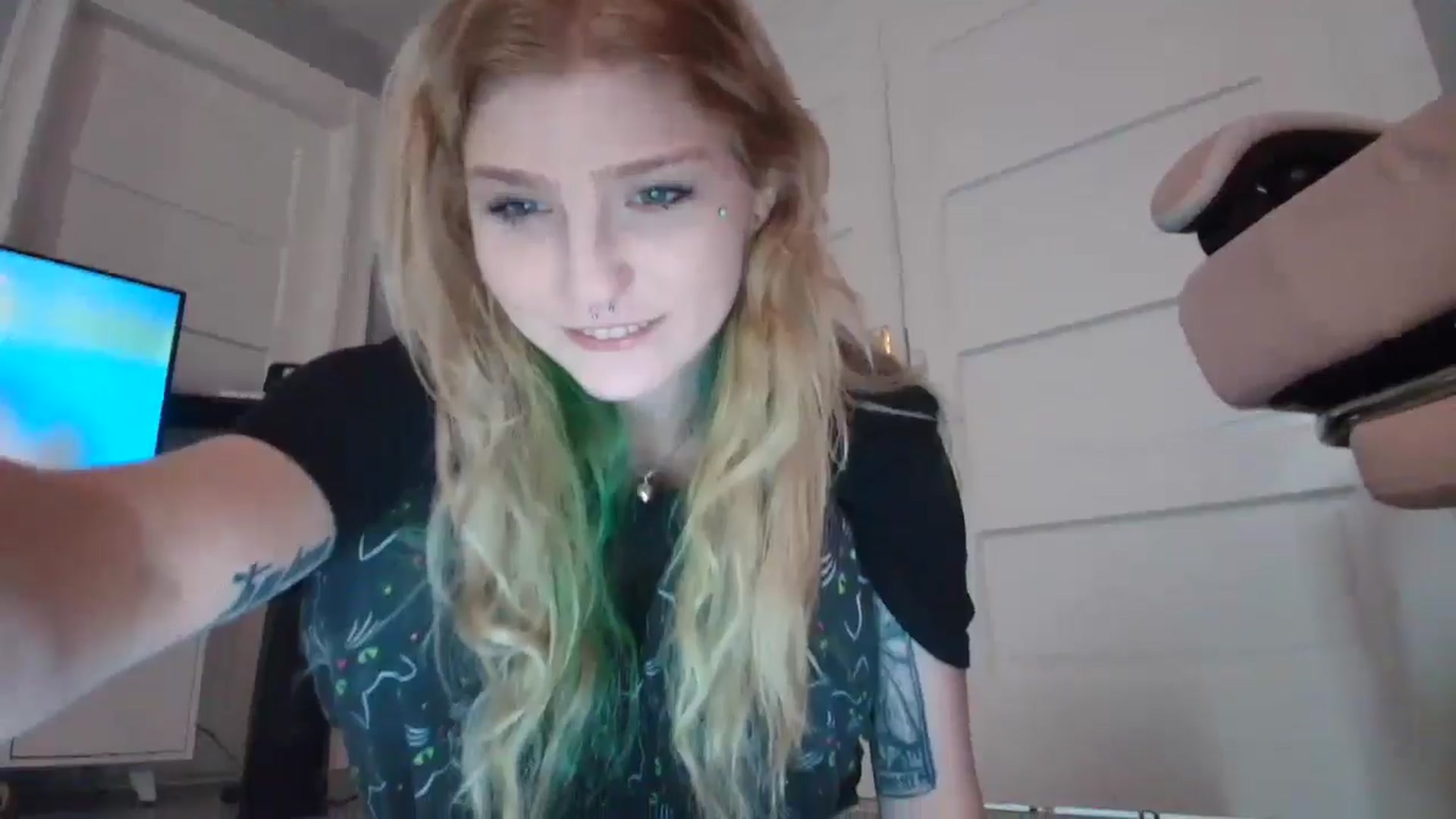 Gallery image thumbnail from DuckChan0's myfreecams stream on, 02/19/2026, 14:02 image 12 of 20