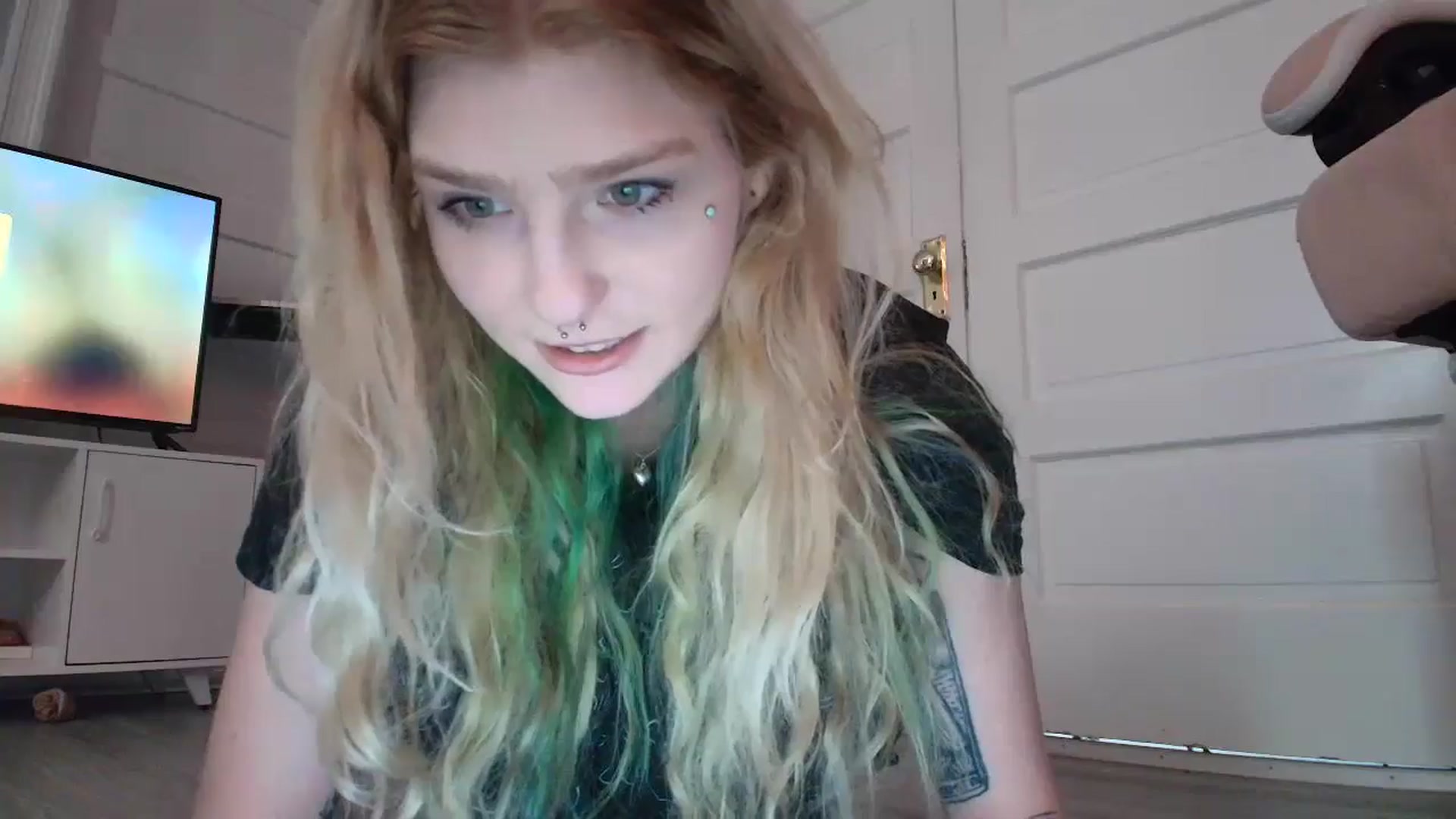 Gallery image thumbnail from DuckChan0's myfreecams stream on, 02/19/2026, 14:02 image 14 of 20