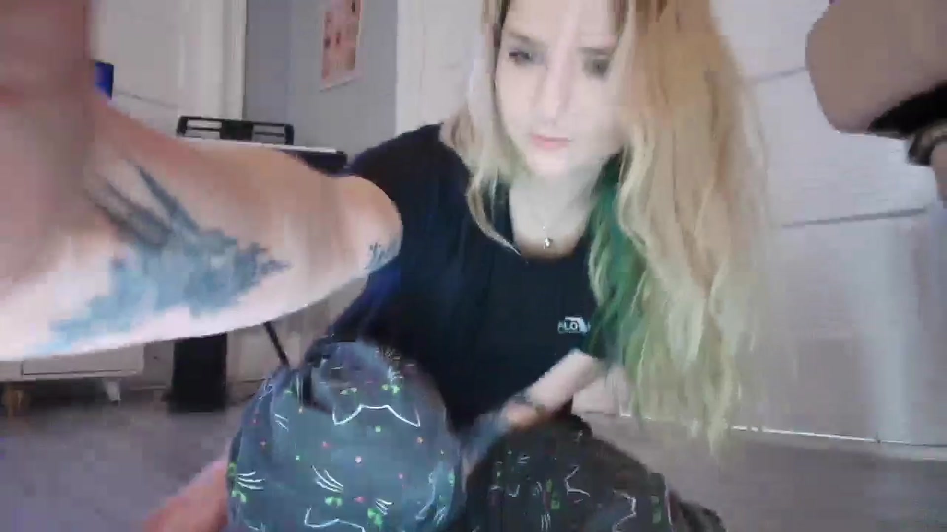 Gallery image thumbnail from DuckChan0's myfreecams stream on, 02/19/2026, 14:19 image 12 of 20
