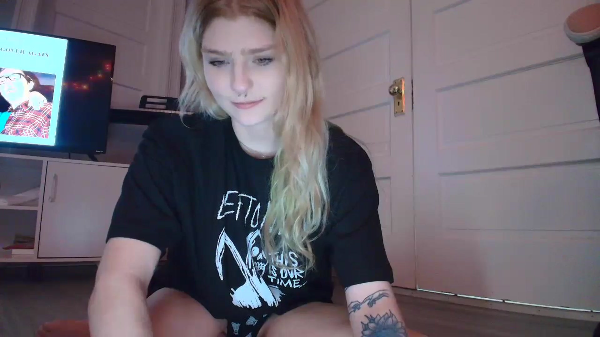 Gallery image thumbnail from DuckChan0's myfreecams stream on, 02/20/2026, 17:46 image 6 of 20