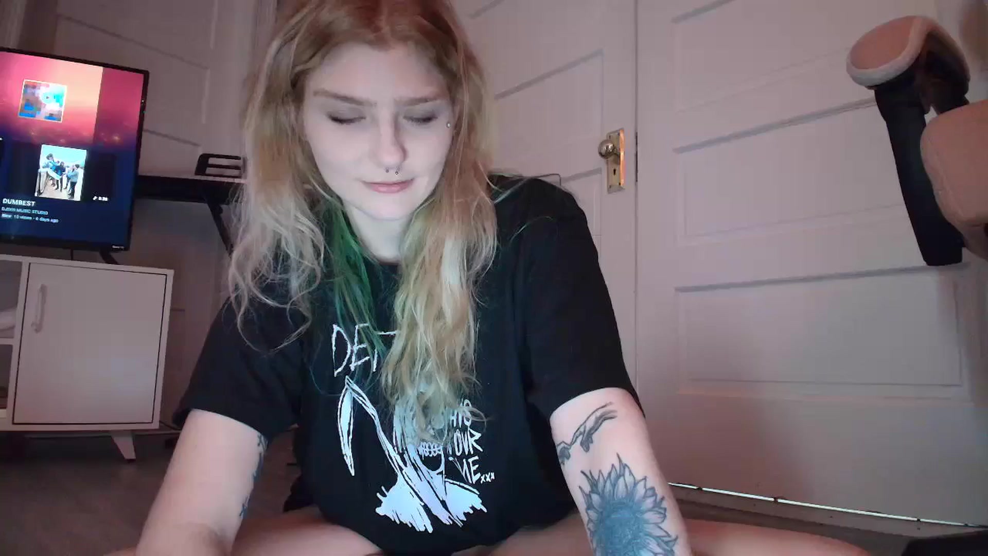 Gallery image thumbnail from DuckChan0's myfreecams stream on, 02/20/2026, 17:46 image 19 of 20