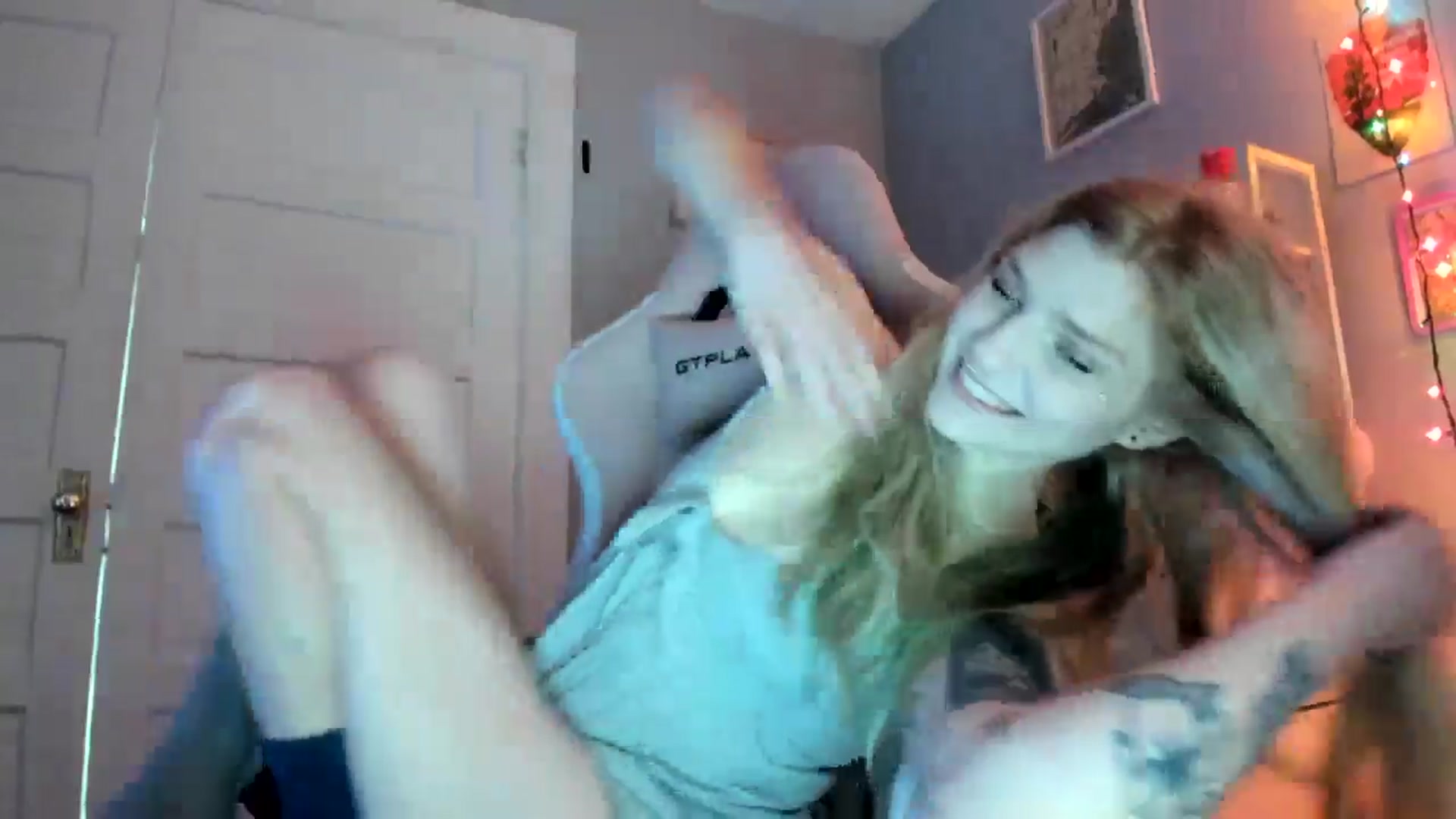 Gallery image thumbnail from DuckChan0's myfreecams stream on, 02/21/2026, 19:22 image 20 of 20